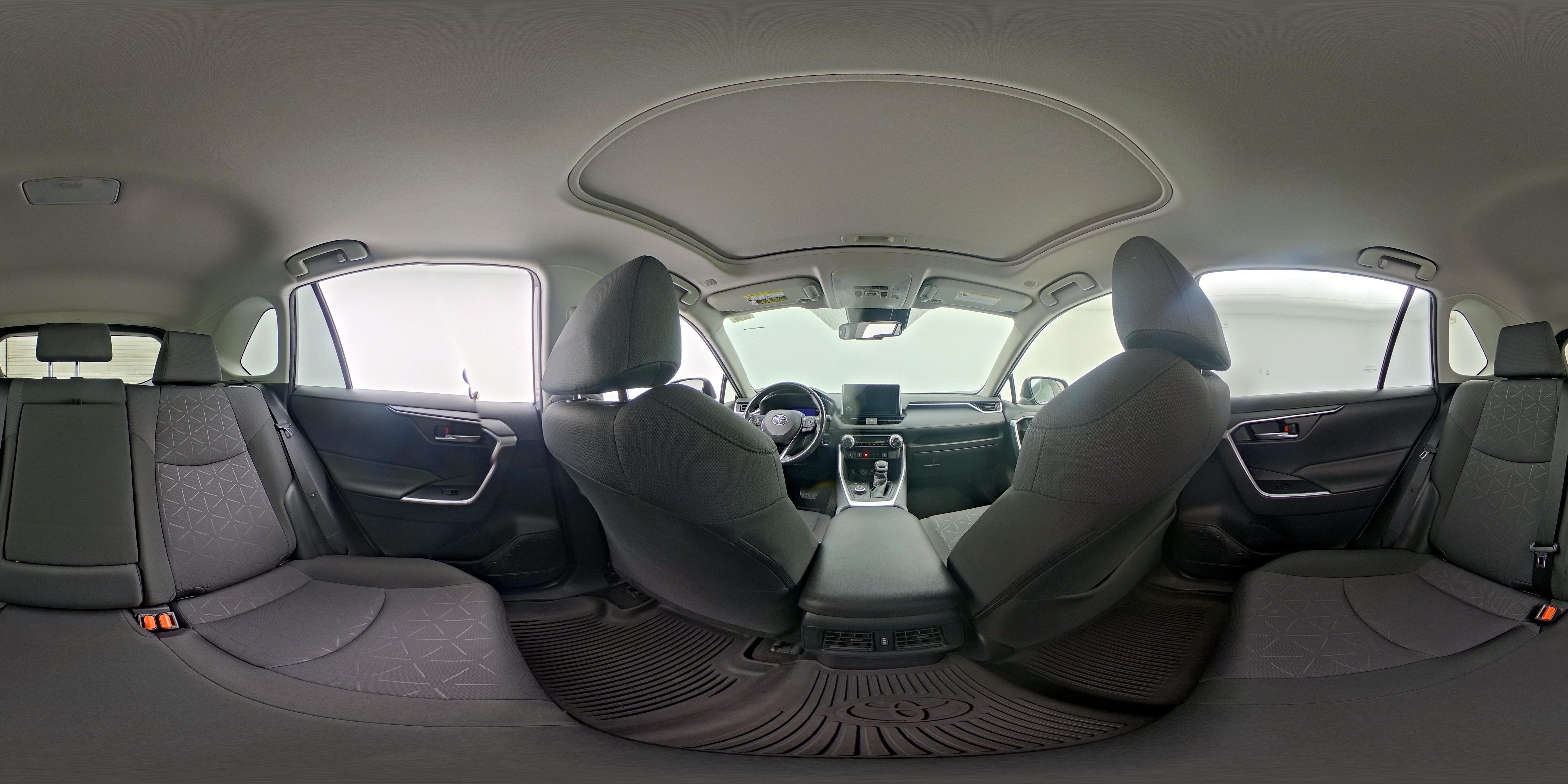 2024 Toyota RAV4 XLE - Photo 25