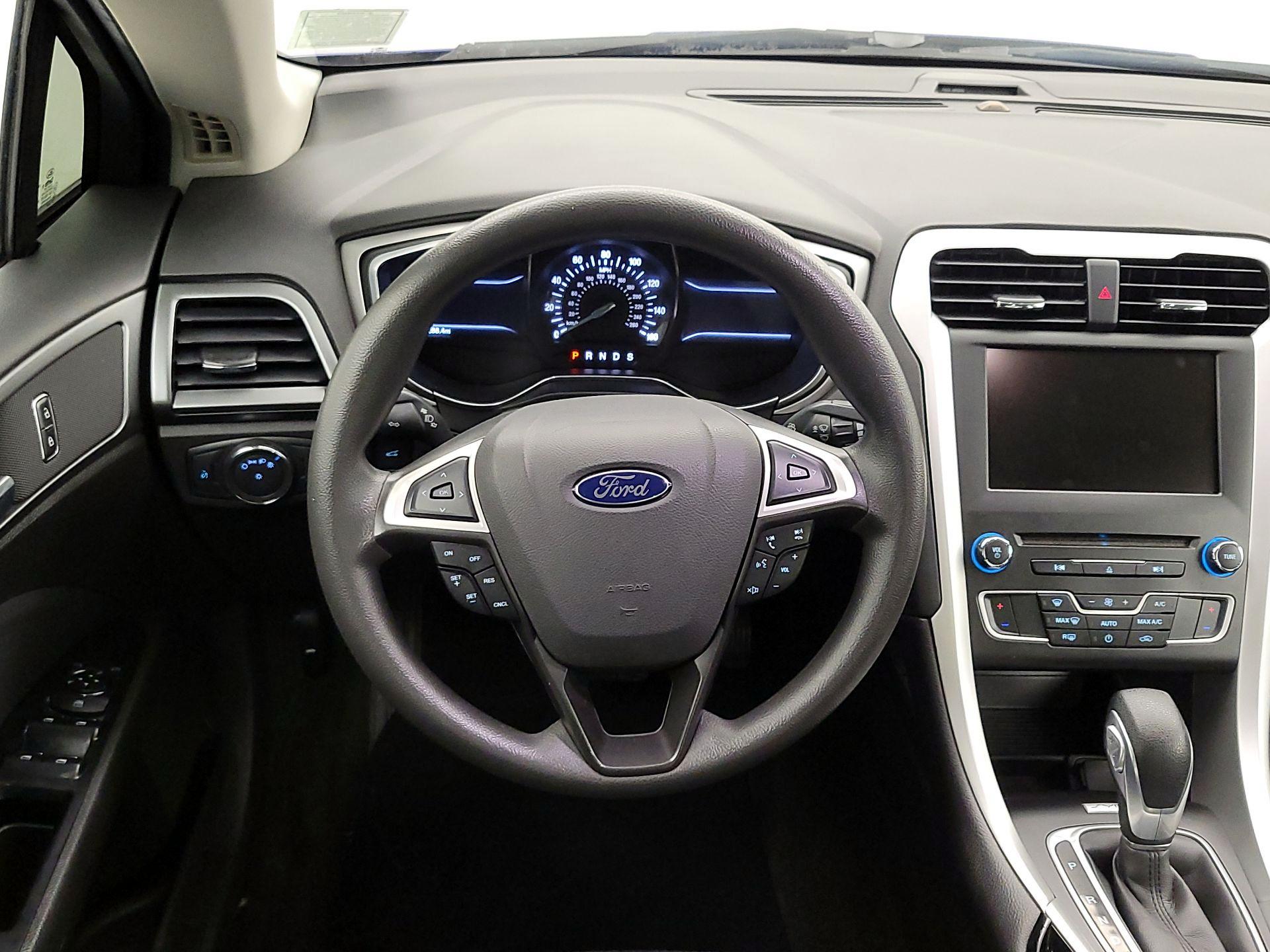 Thumbnail: 2016 Ford Fusion - 10