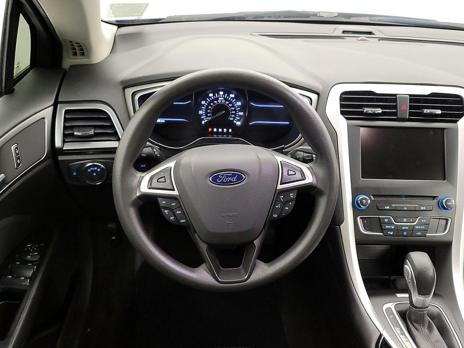 2016 Ford Fusion SE - Photo 11