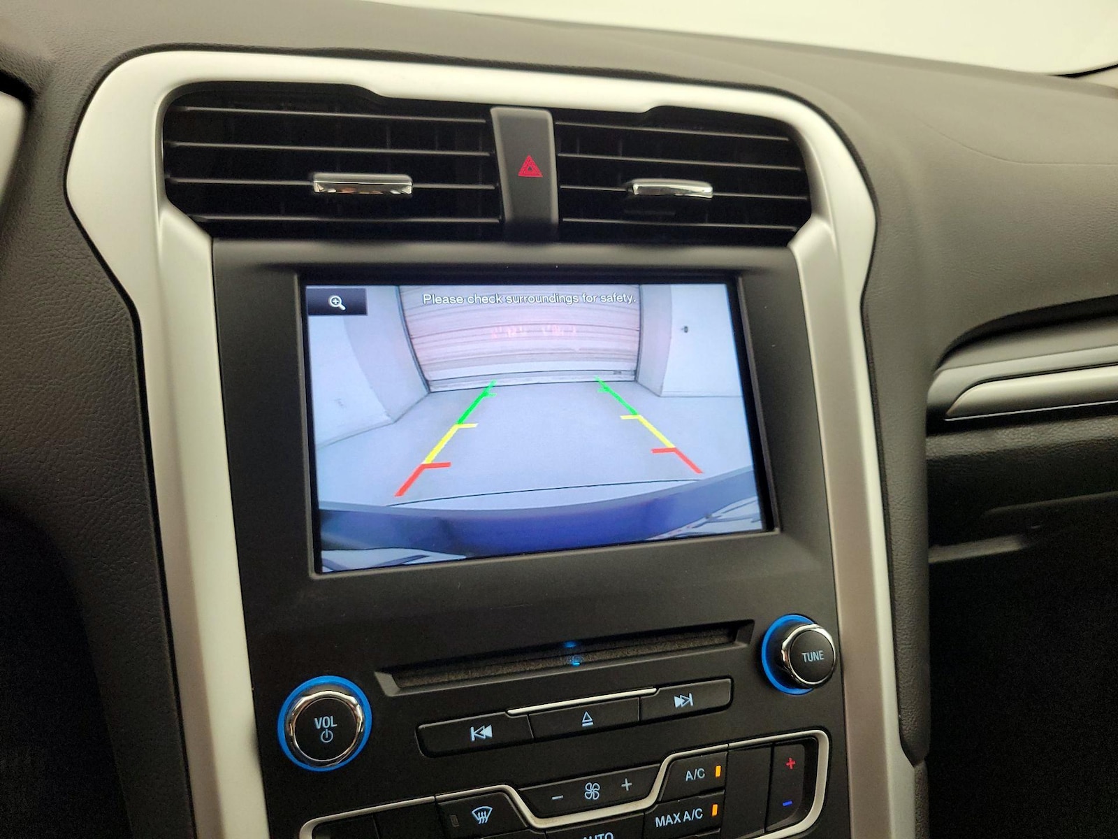 2016 Ford Fusion SE - Photo 15