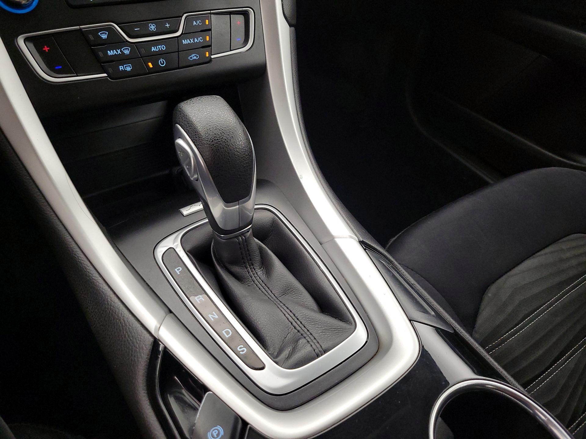 Thumbnail: 2016 Ford Fusion - 17
