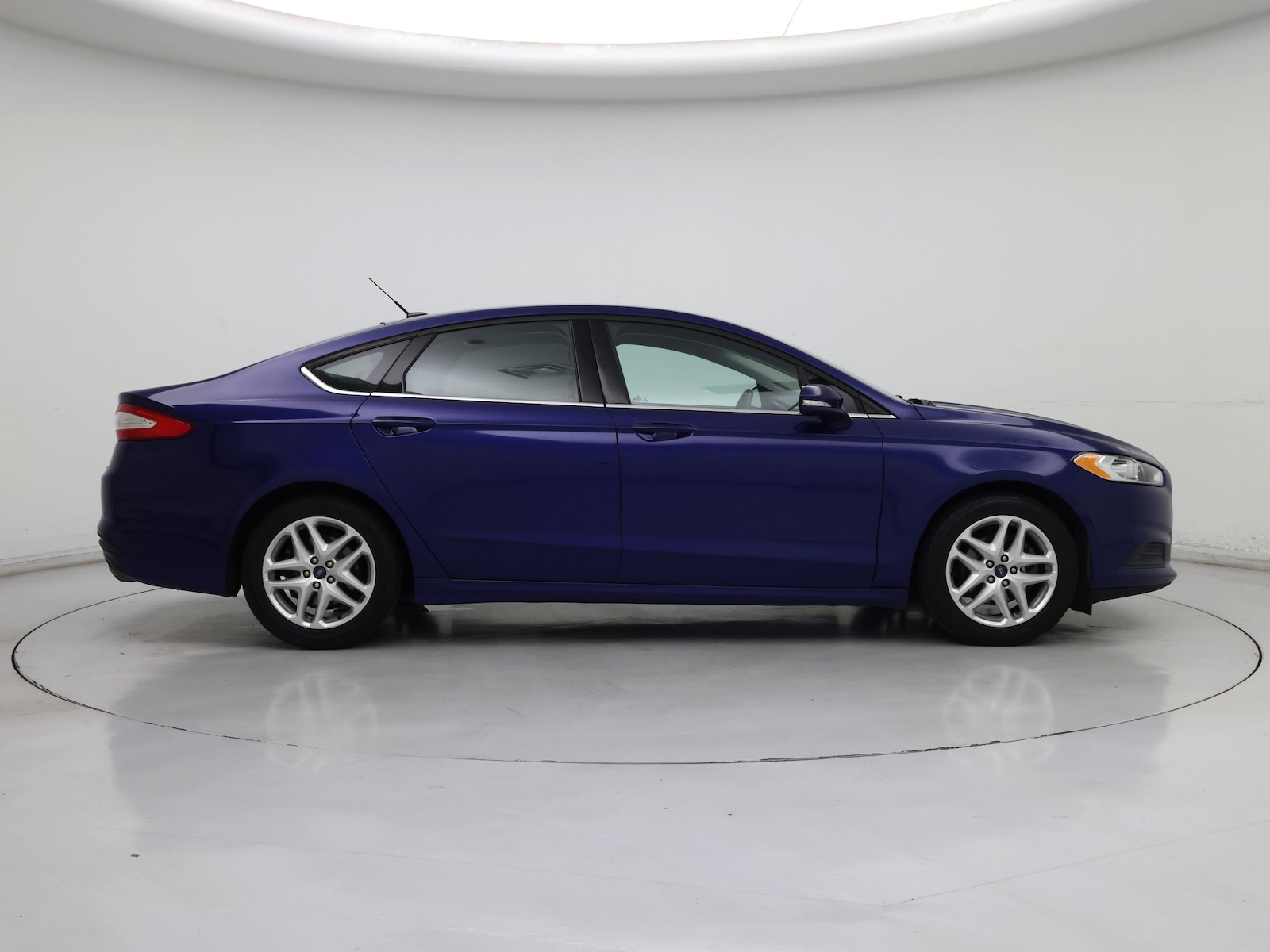 2016 Ford Fusion SE - Photo 8