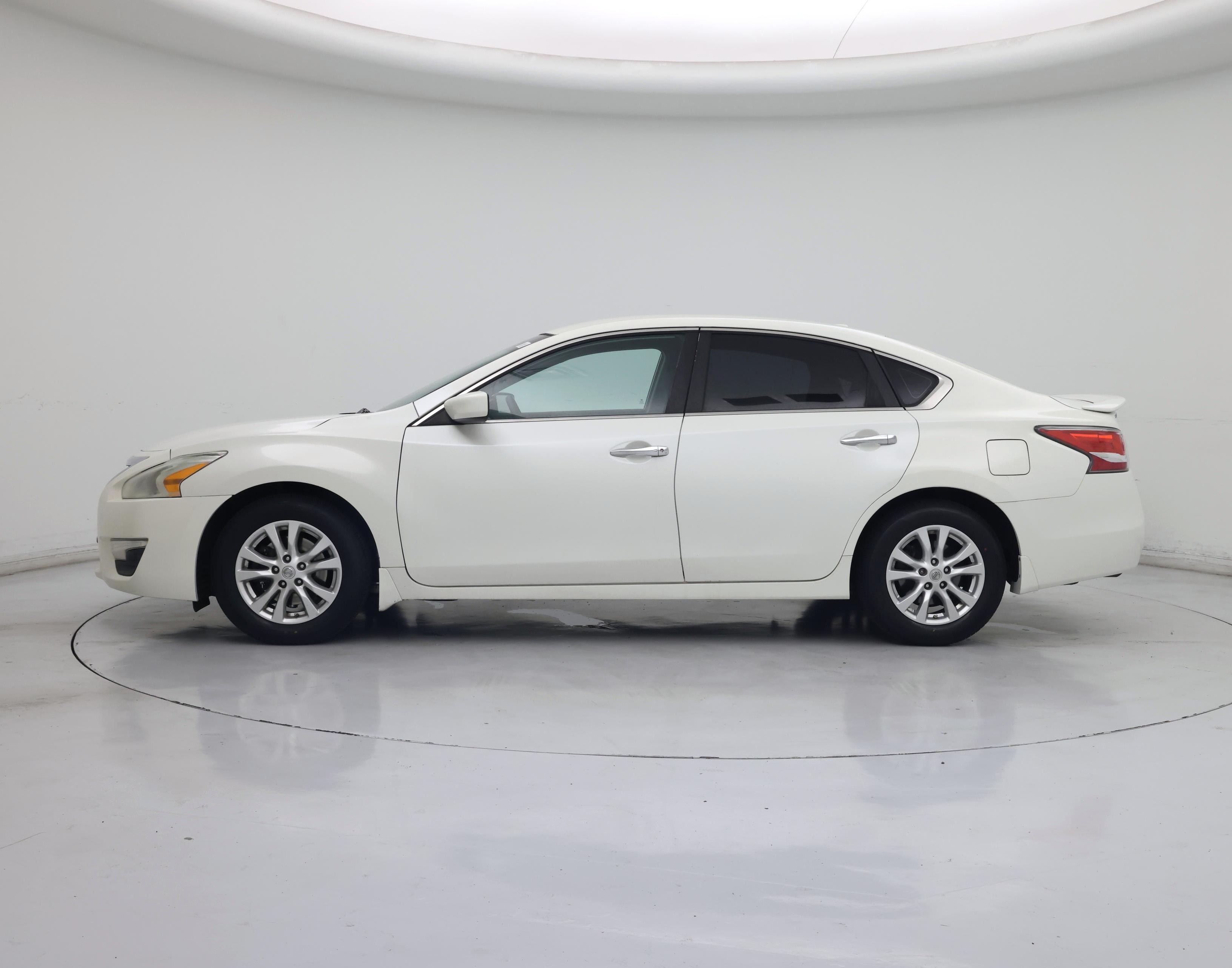 Thumbnail: 2015 Nissan Altima - 3