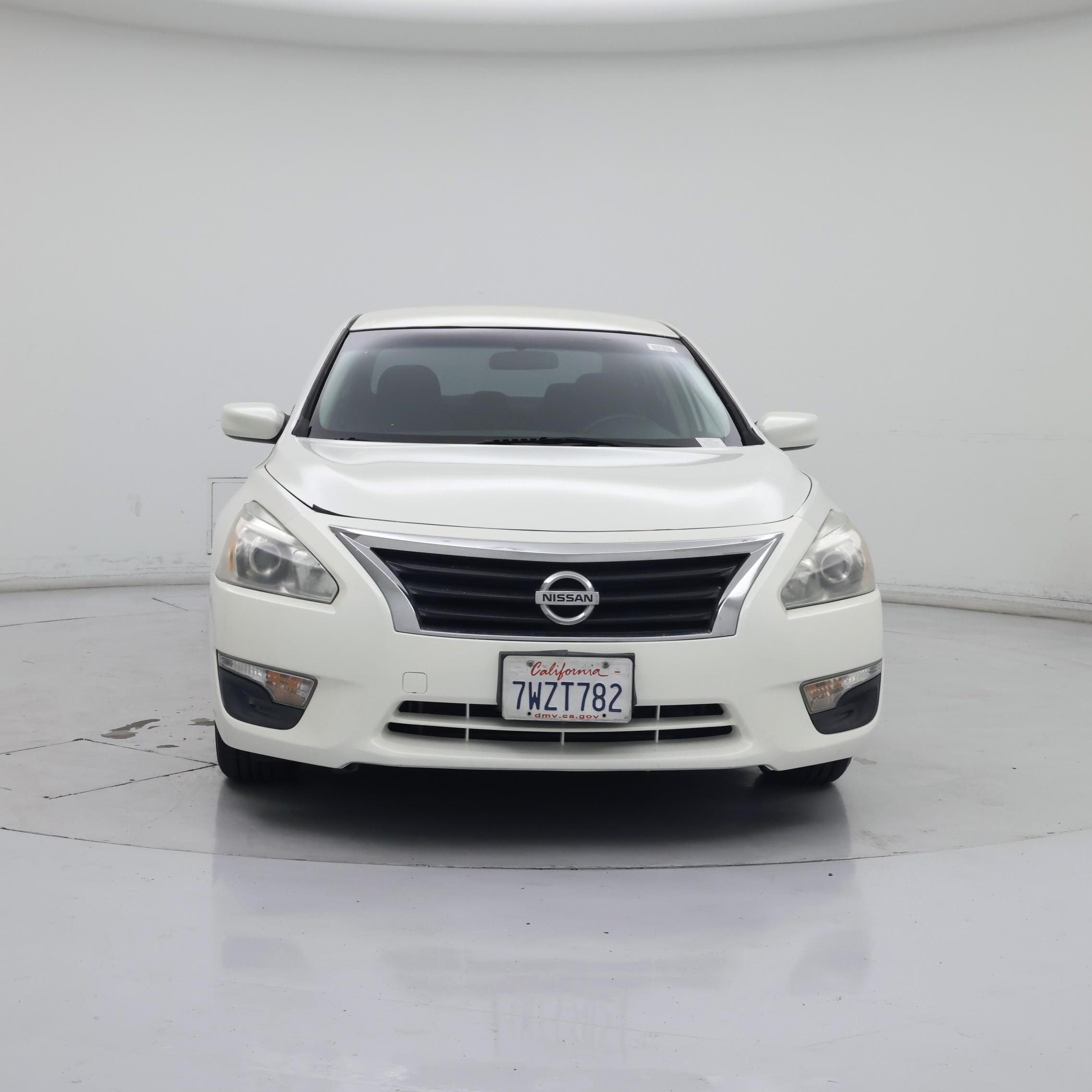 Thumbnail: 2015 Nissan Altima - 5