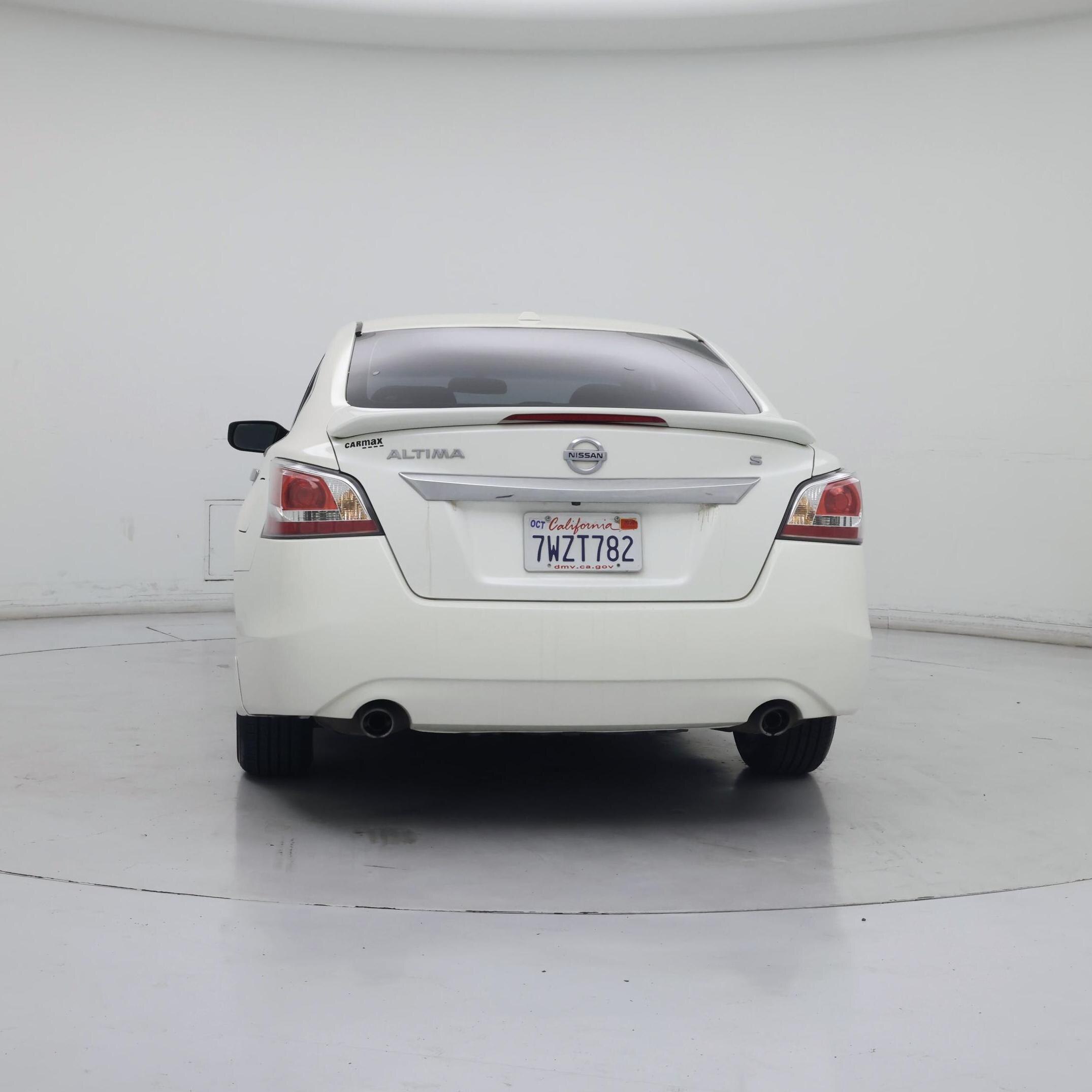 Thumbnail: 2015 Nissan Altima - 6