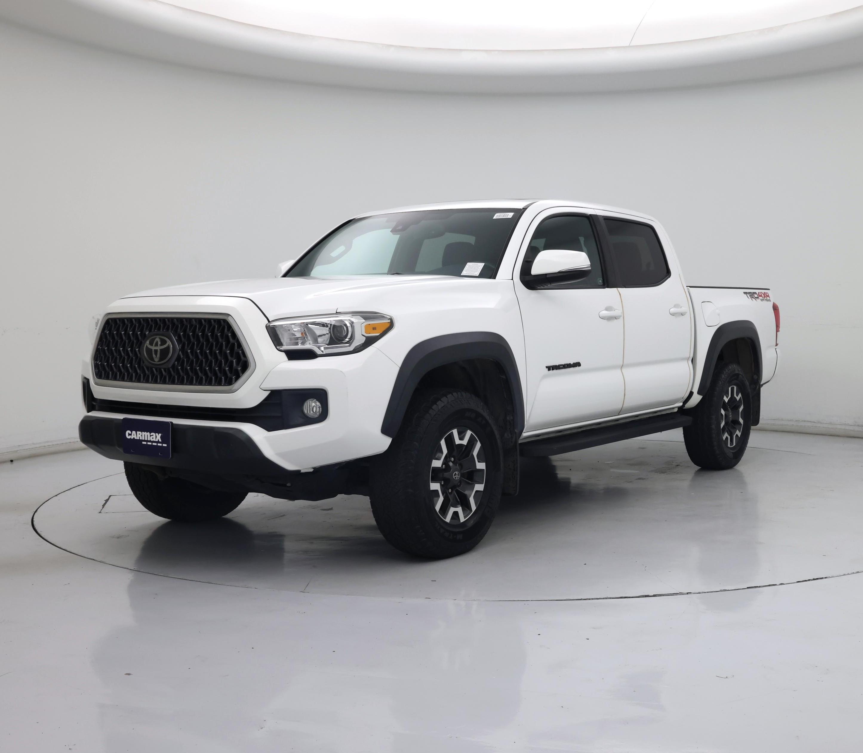 Thumbnail: 2019 Toyota Tacoma - 4