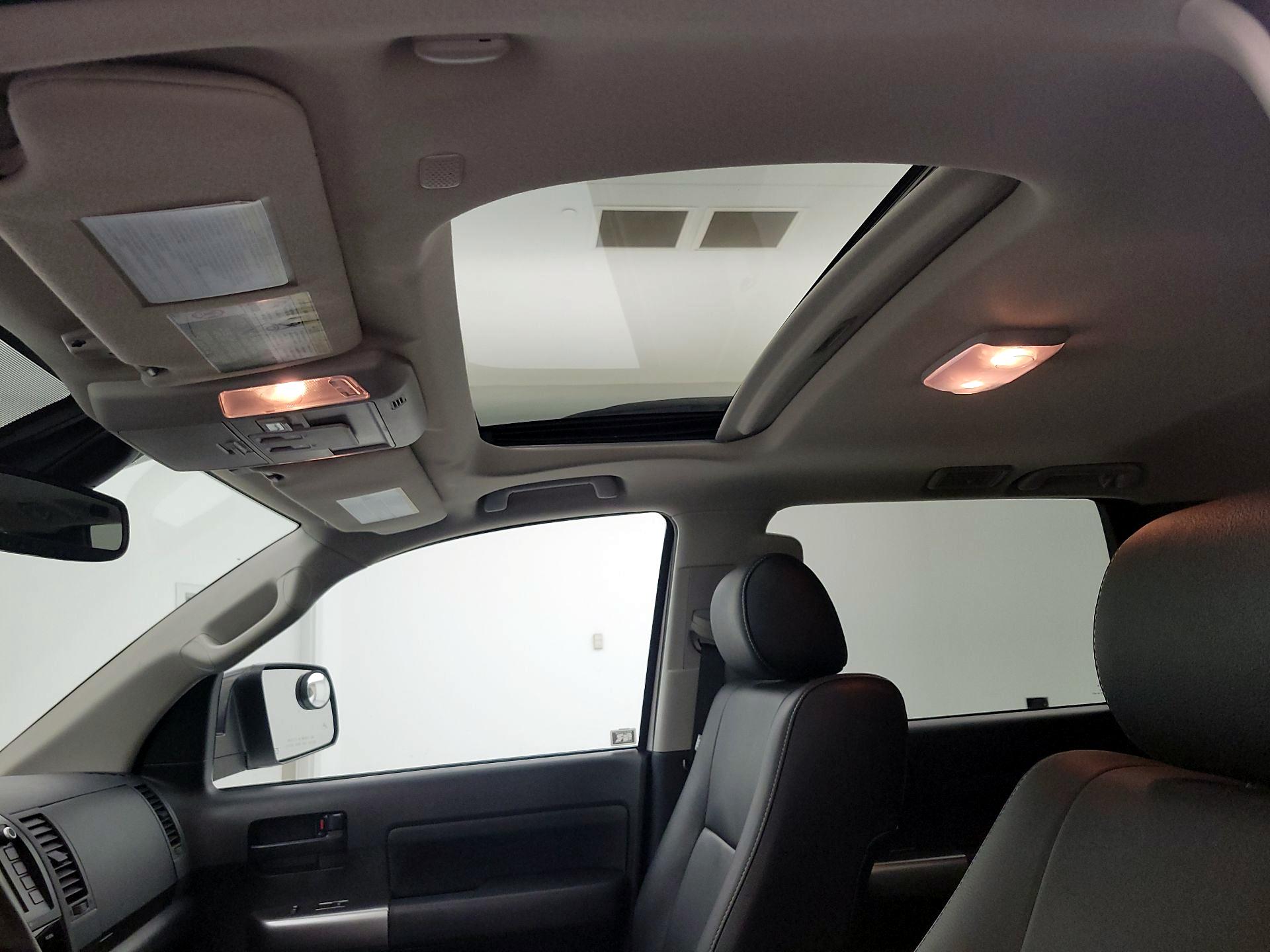 Thumbnail: 2021 Toyota Sequoia - 18