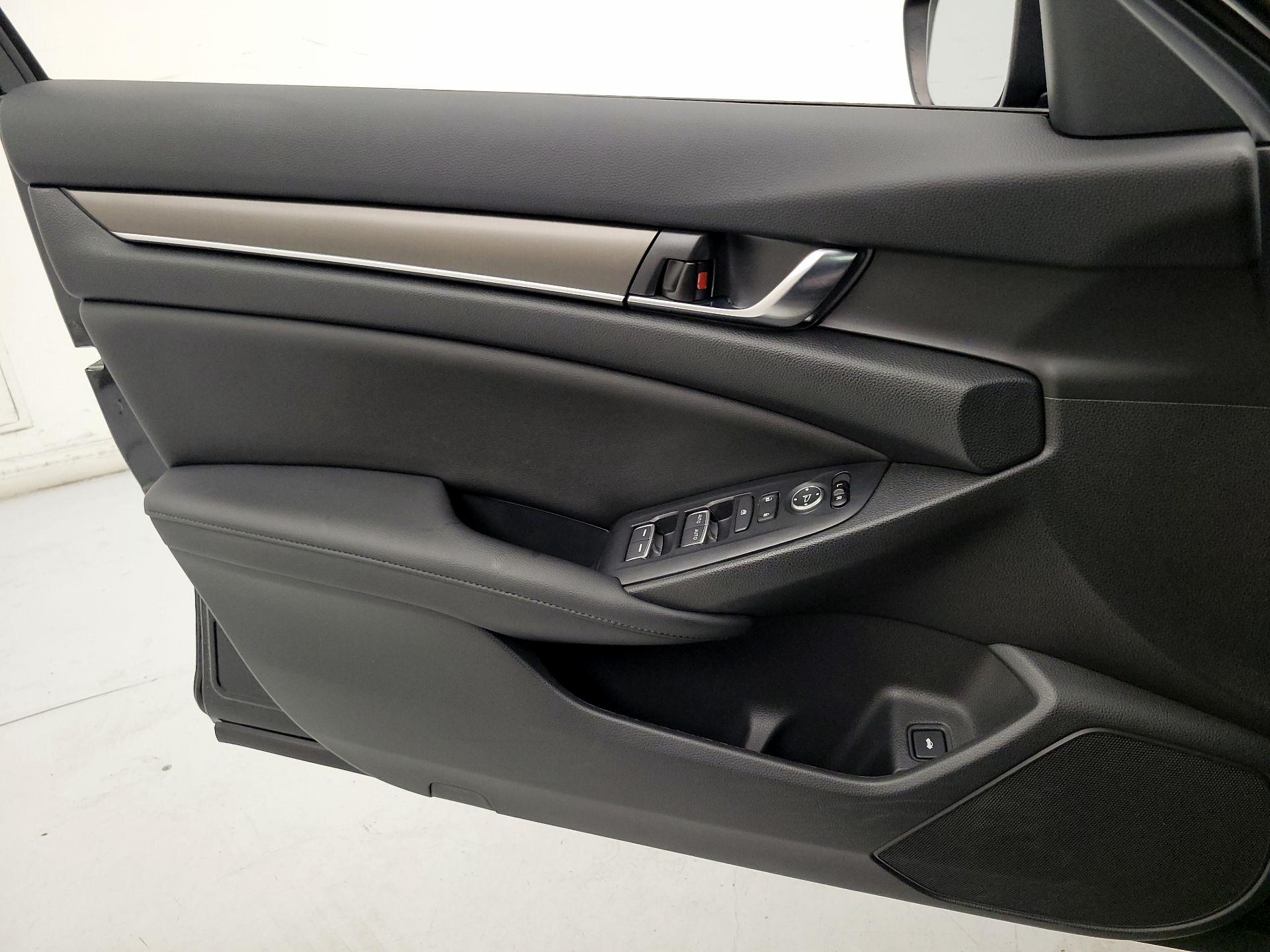 Thumbnail: 2019 Honda Accord - 12