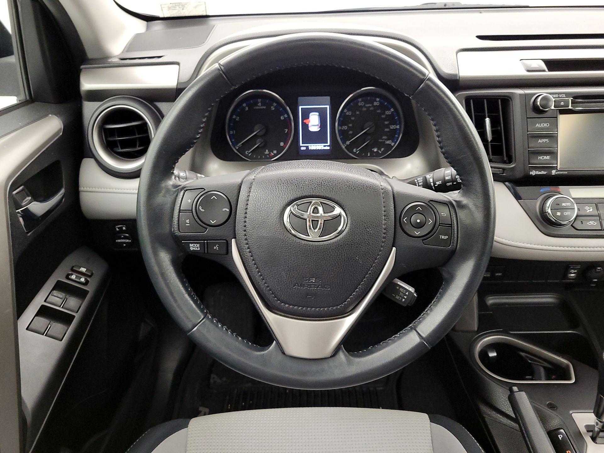 Thumbnail: 2016 Toyota RAV4 - 10