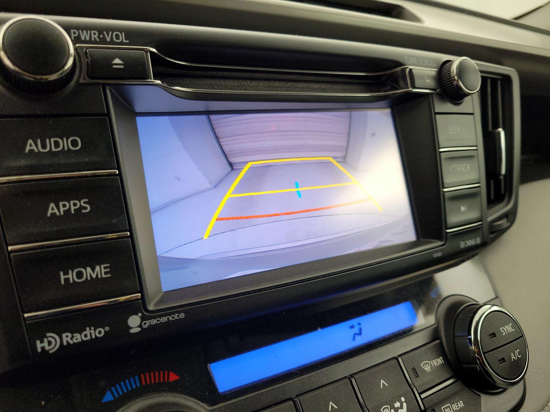 Thumbnail: 2016 Toyota RAV4 - 14