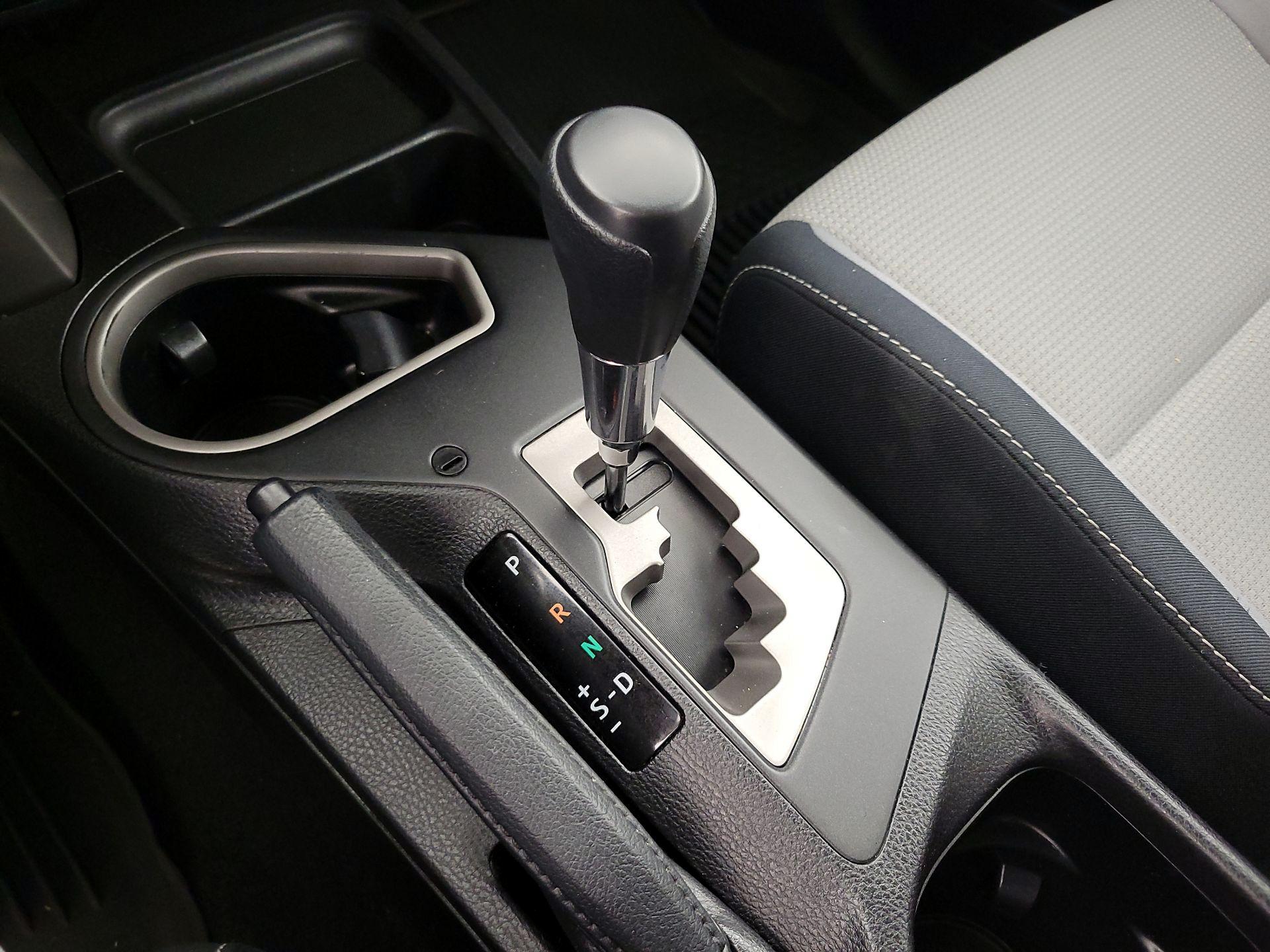 Thumbnail: 2016 Toyota RAV4 - 17