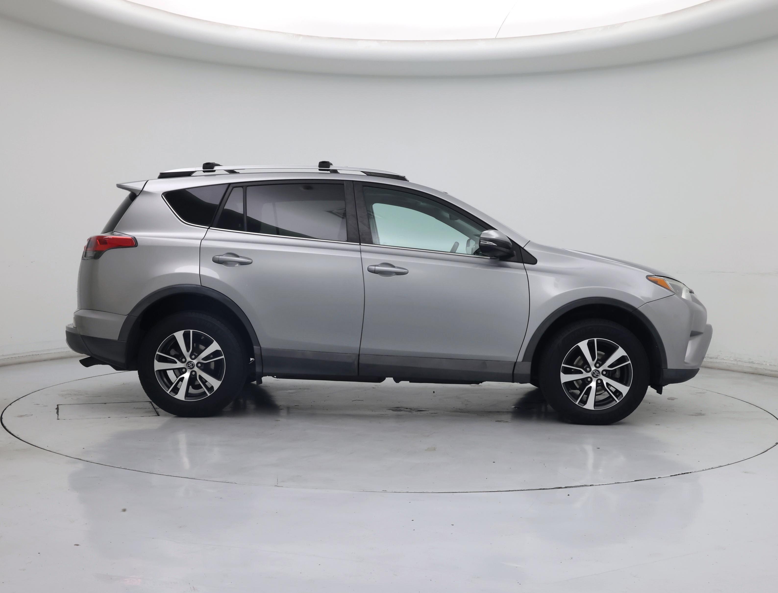 Thumbnail: 2016 Toyota RAV4 - 7