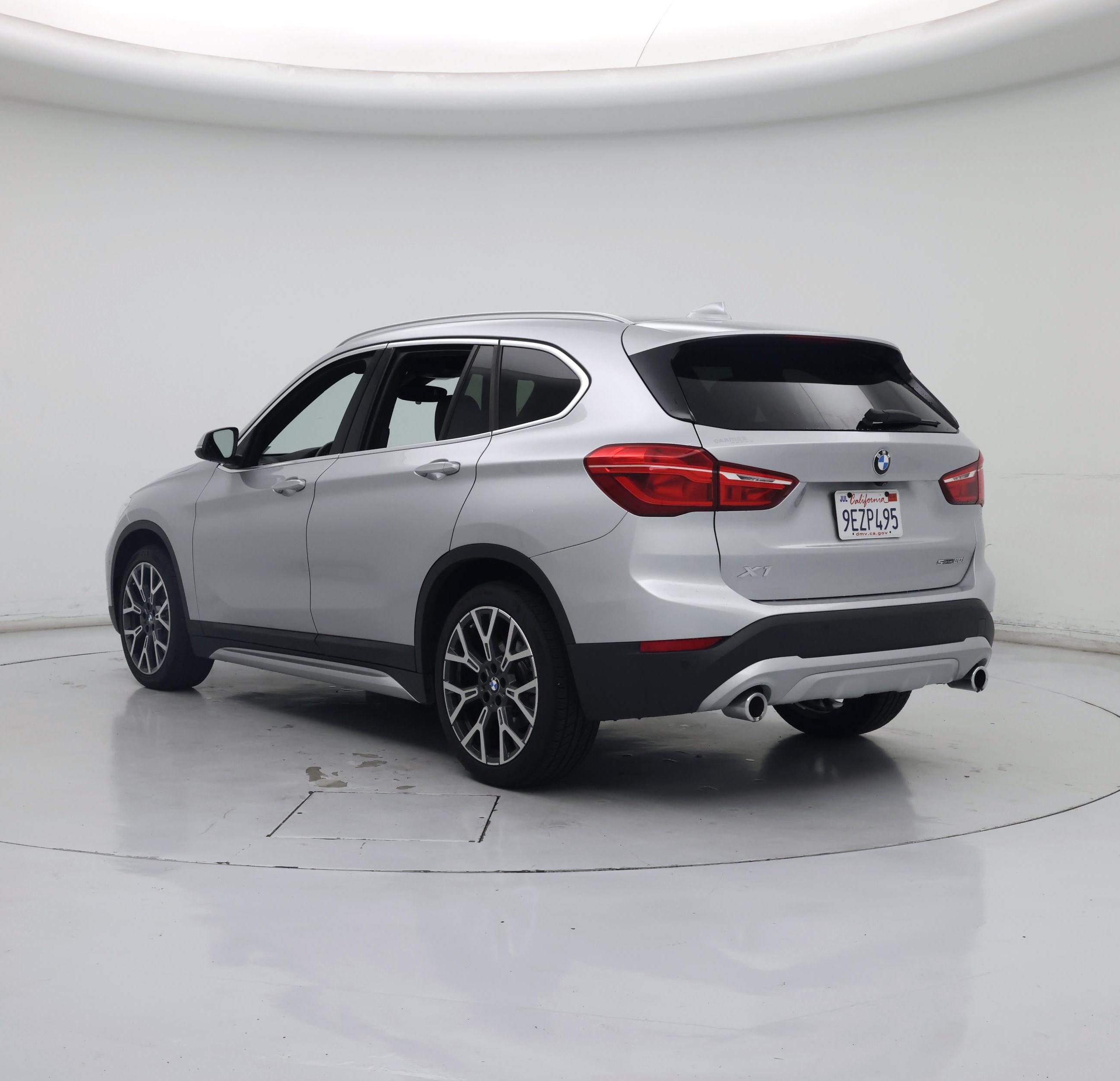 Thumbnail: 2021 BMW X1 - 2