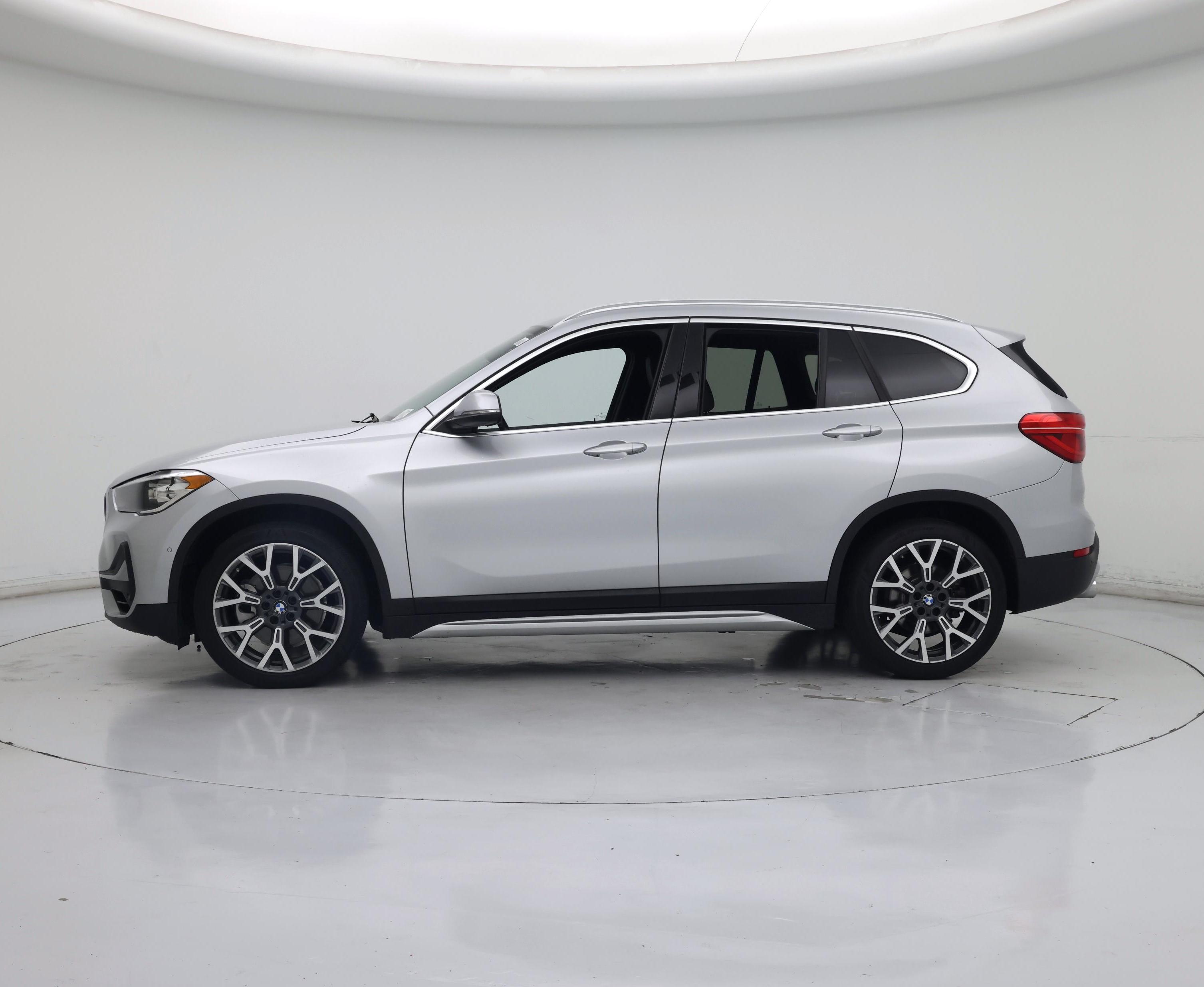 Thumbnail: 2021 BMW X1 - 3