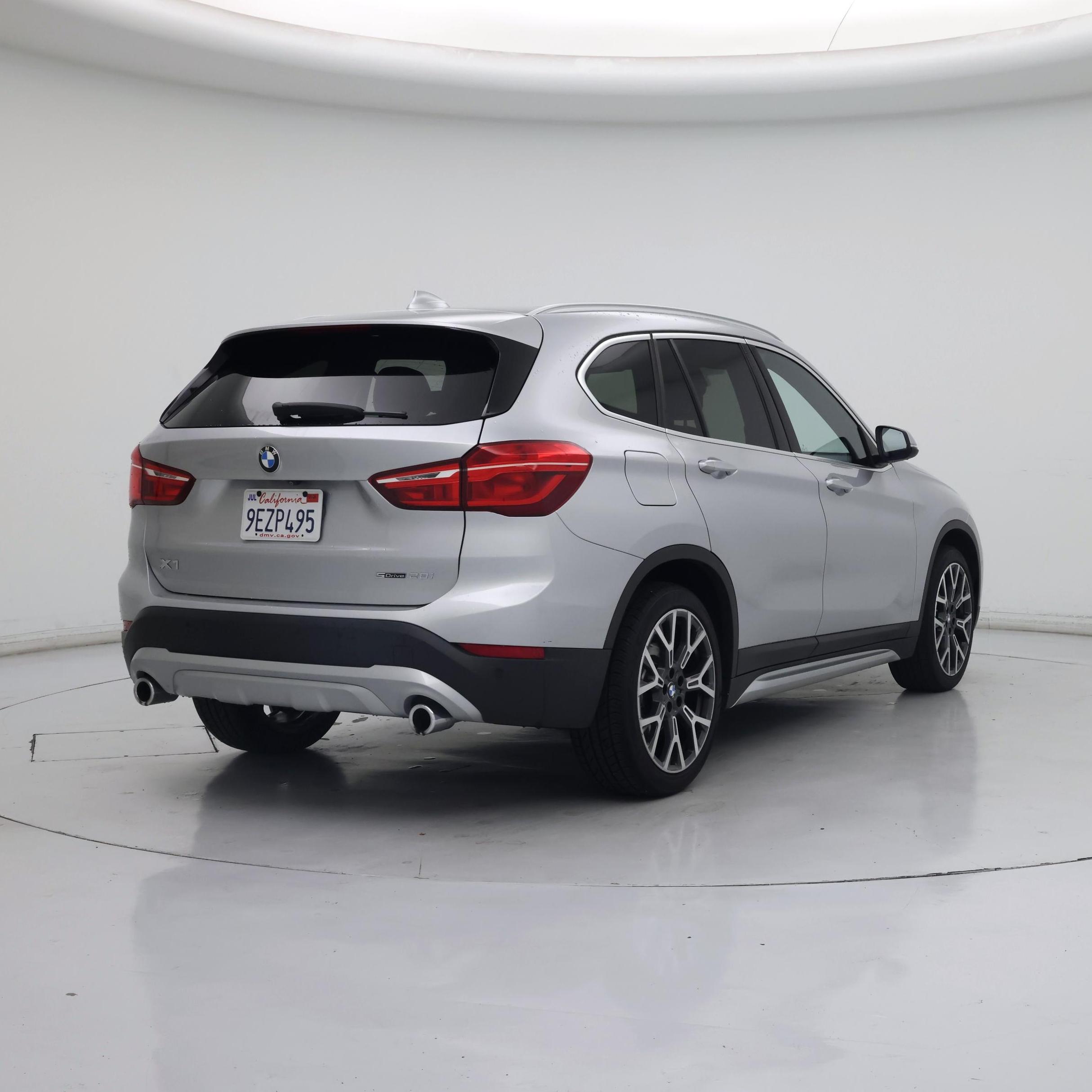 Thumbnail: 2021 BMW X1 - 8