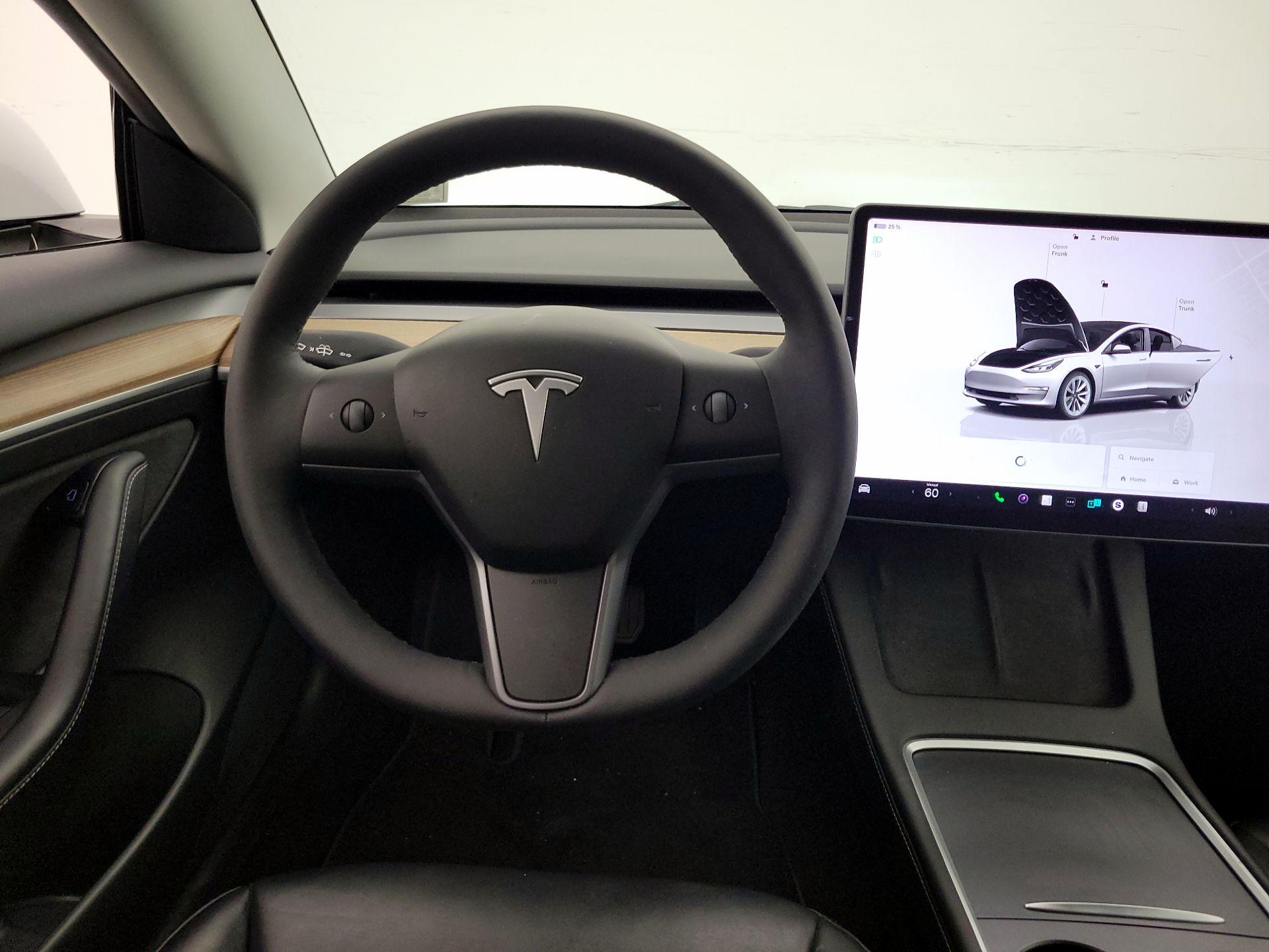 Thumbnail: 2023 Tesla Model 3 - 10