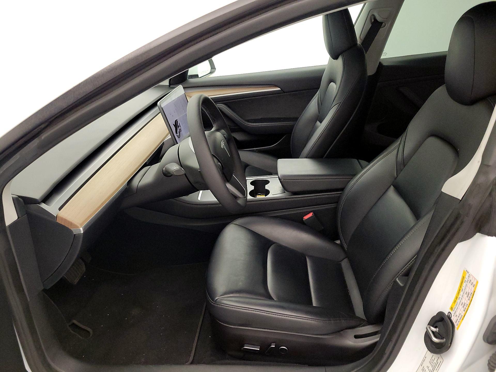 Thumbnail: 2023 Tesla Model 3 - 11