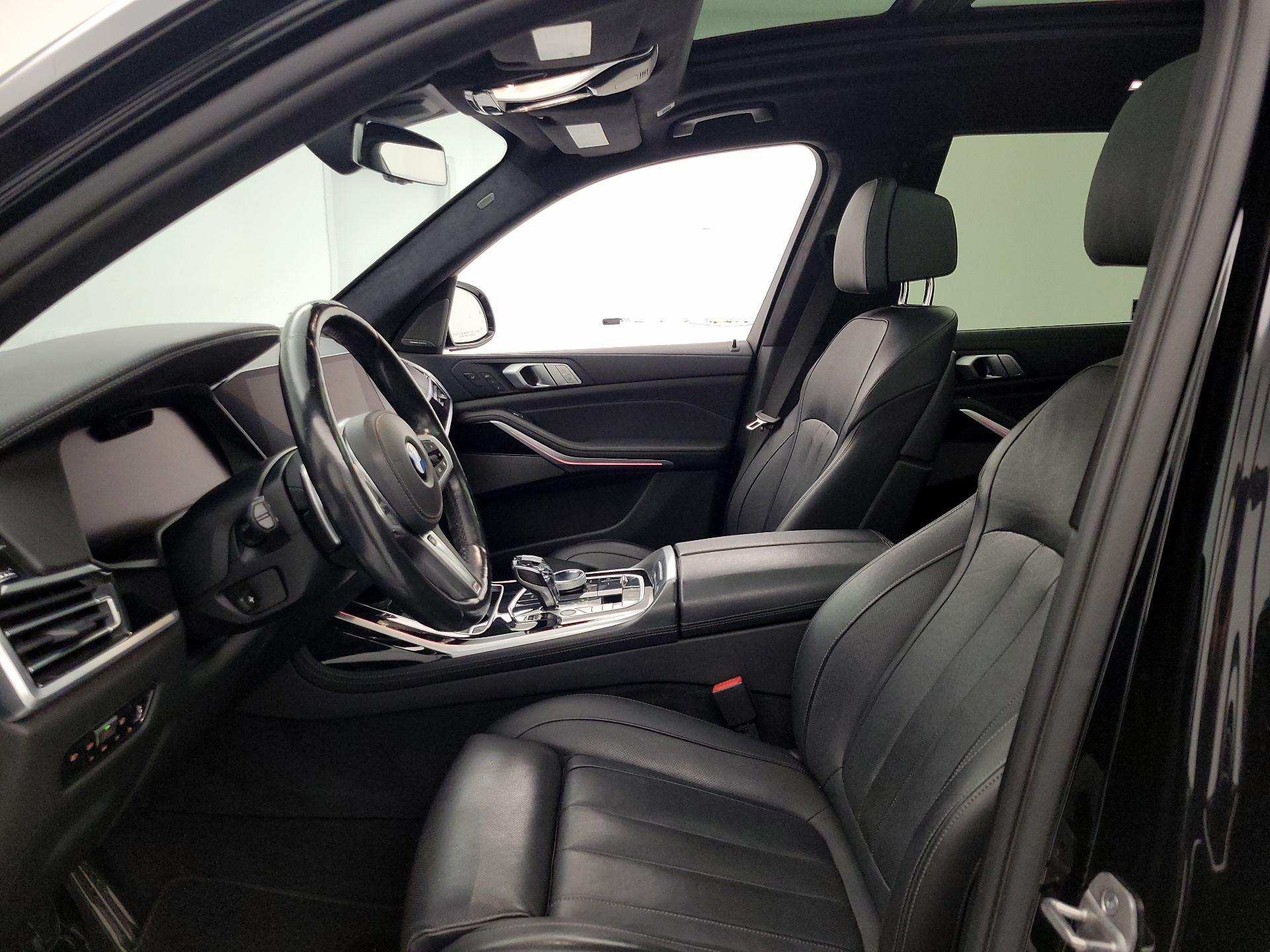 Thumbnail: 2021 BMW X7 - 11