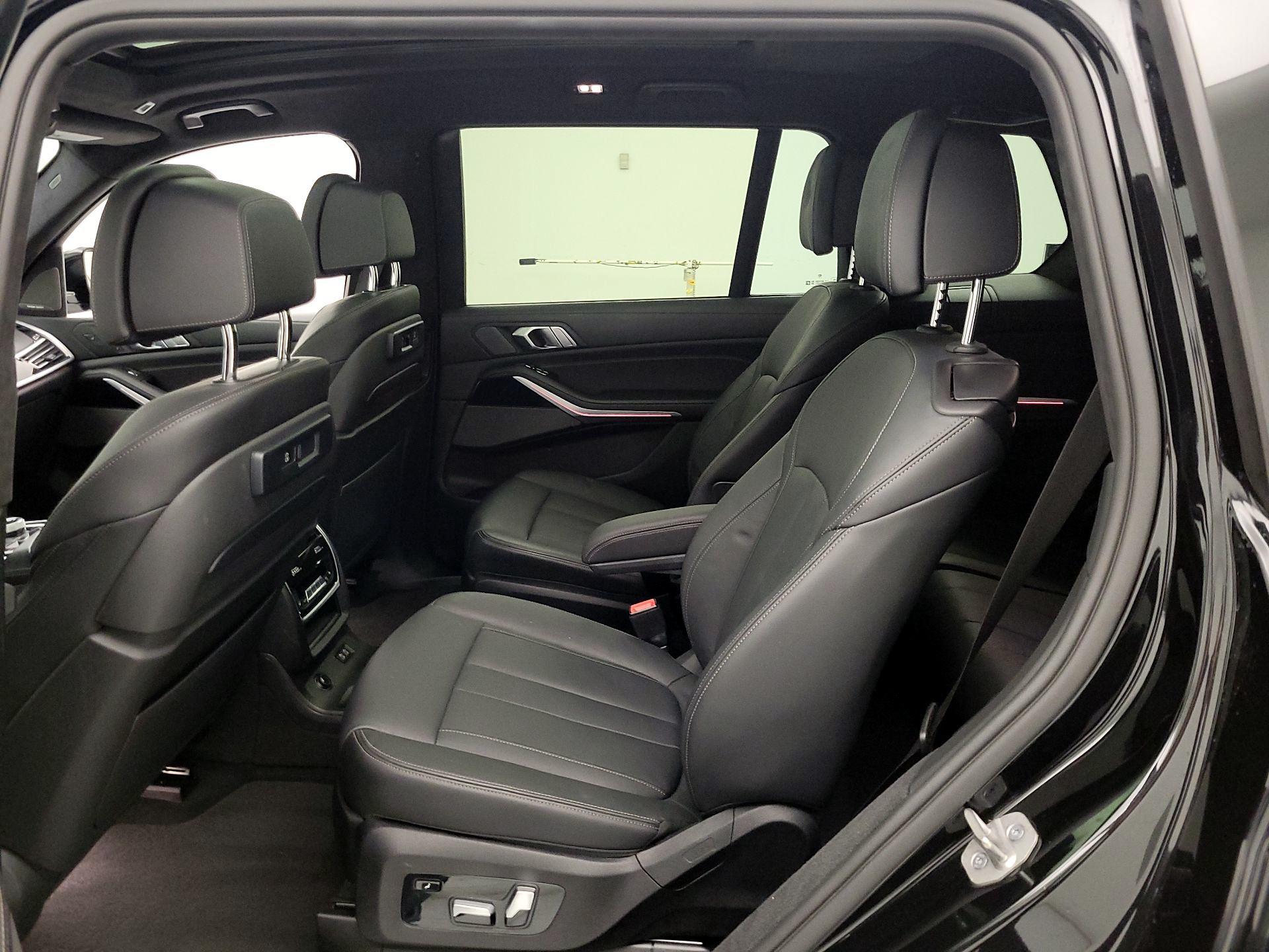 Thumbnail: 2021 BMW X7 - 20