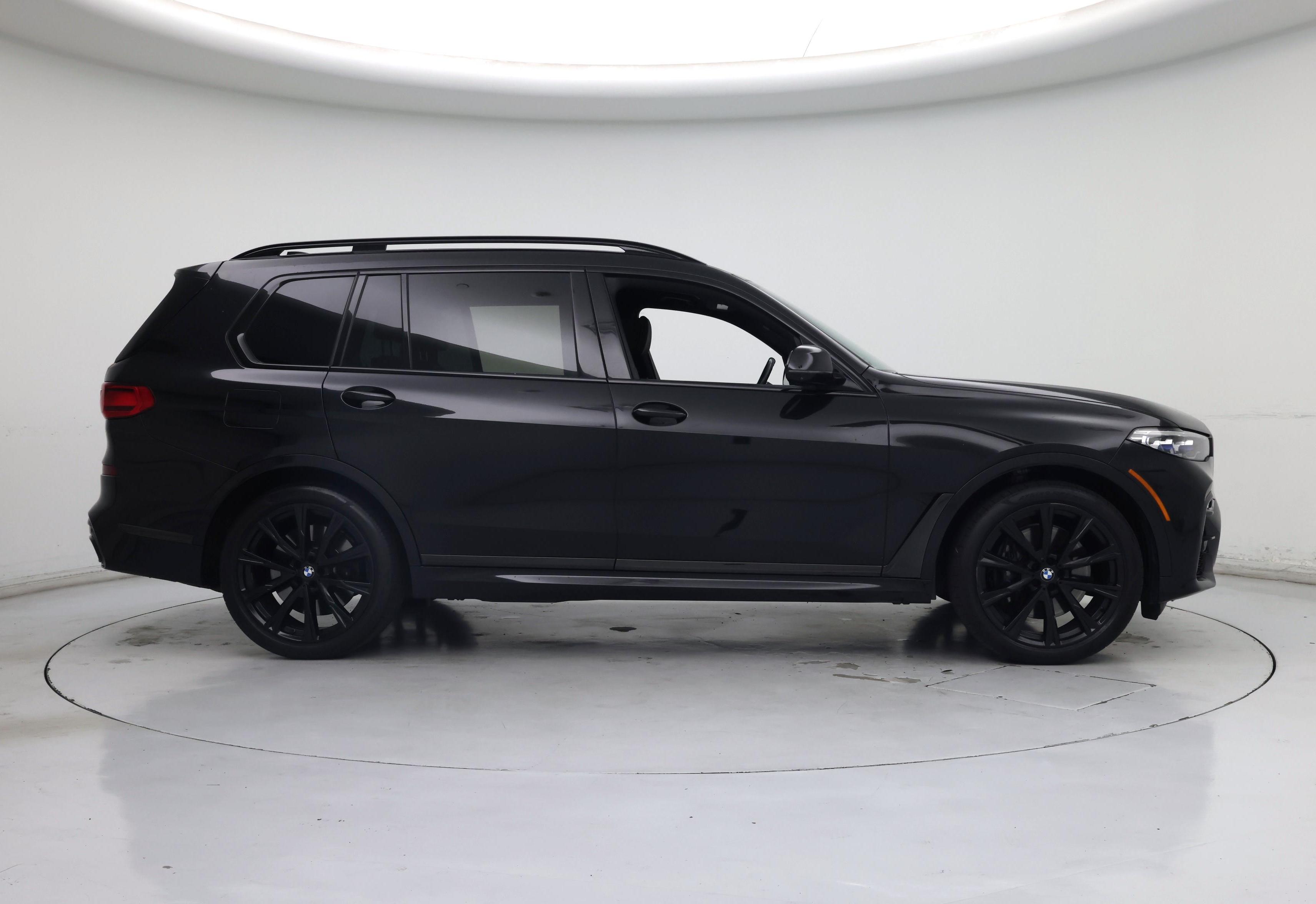 Thumbnail: 2021 BMW X7 - 7