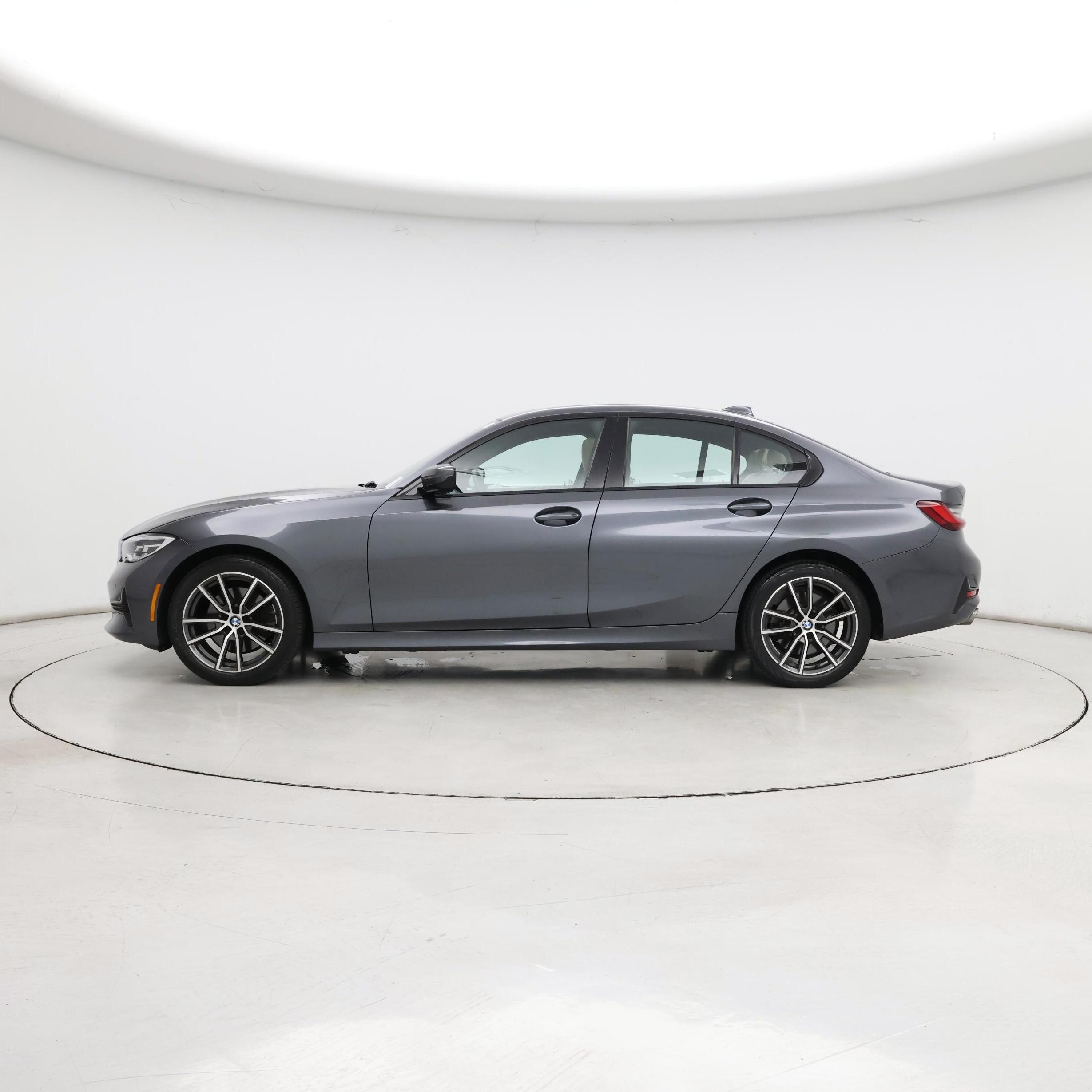 Thumbnail: 2022 BMW 3 Series - 3
