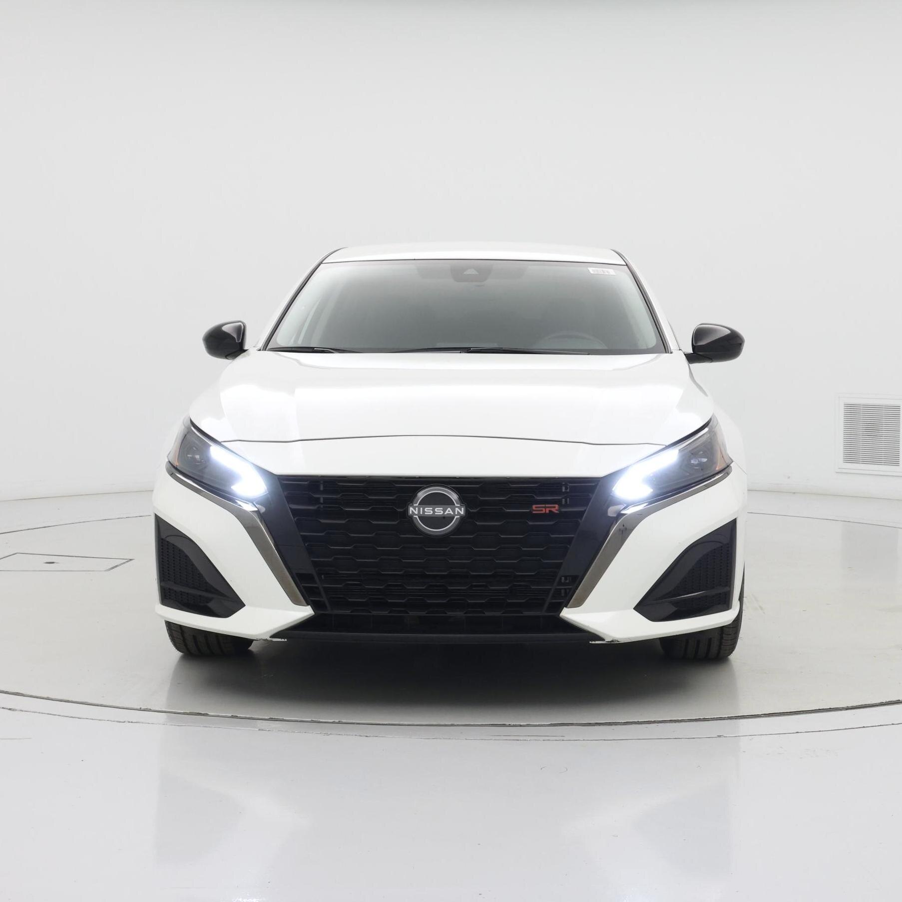Thumbnail: 2023 Nissan Altima - 5