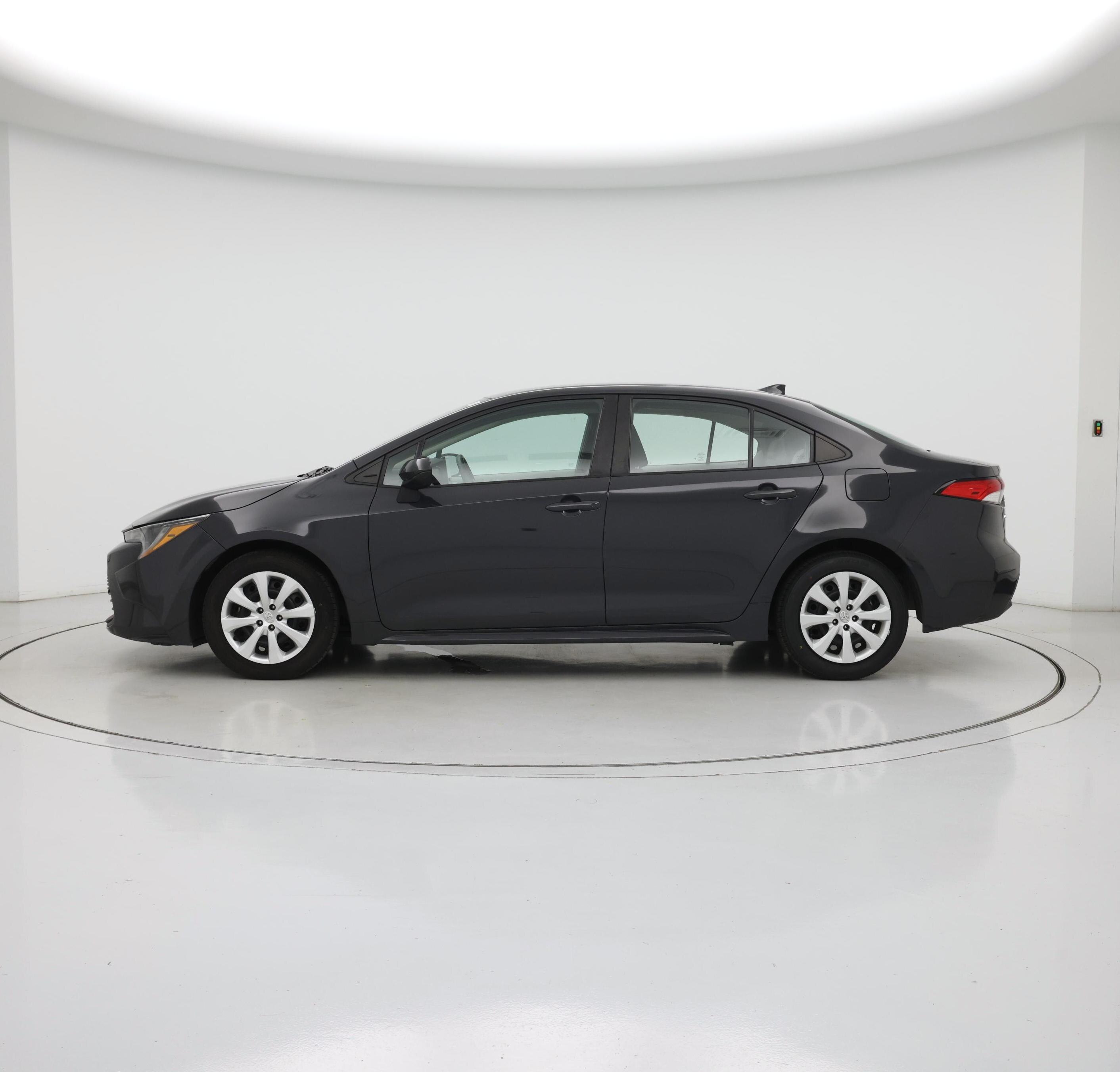 Thumbnail: 2024 Toyota Corolla - 3