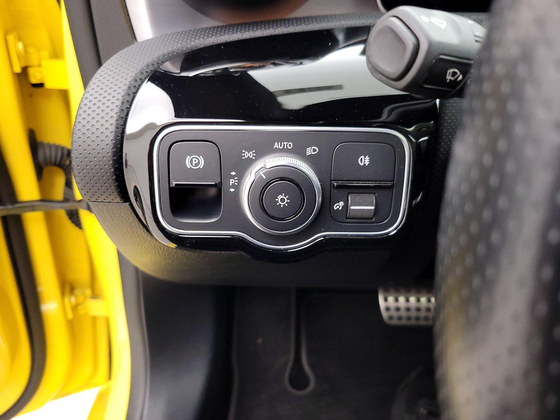 Thumbnail: 2020 Mercedes-Benz CLA - 13