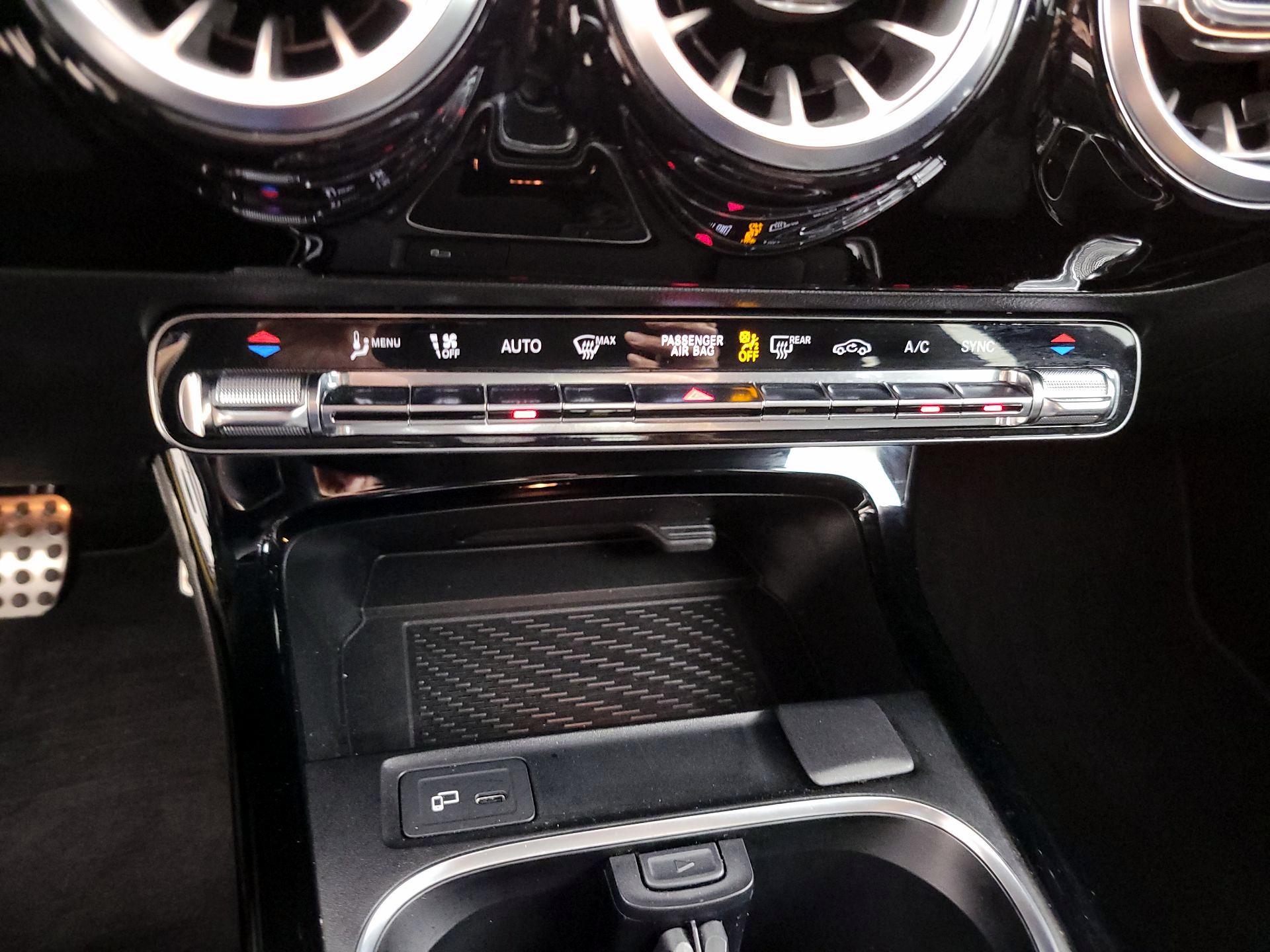 Thumbnail: 2020 Mercedes-Benz CLA - 16