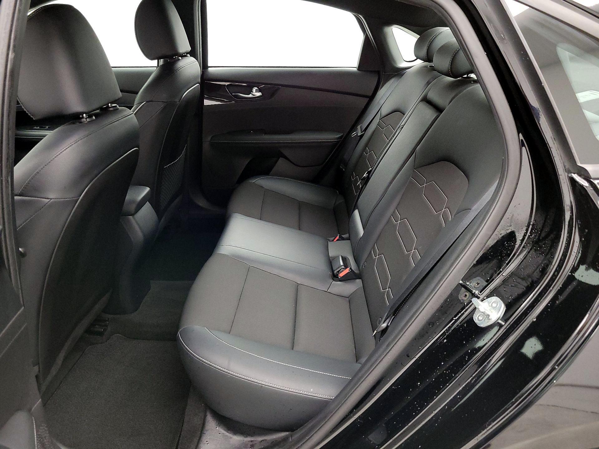 Thumbnail: 2023 Kia Forte - 10