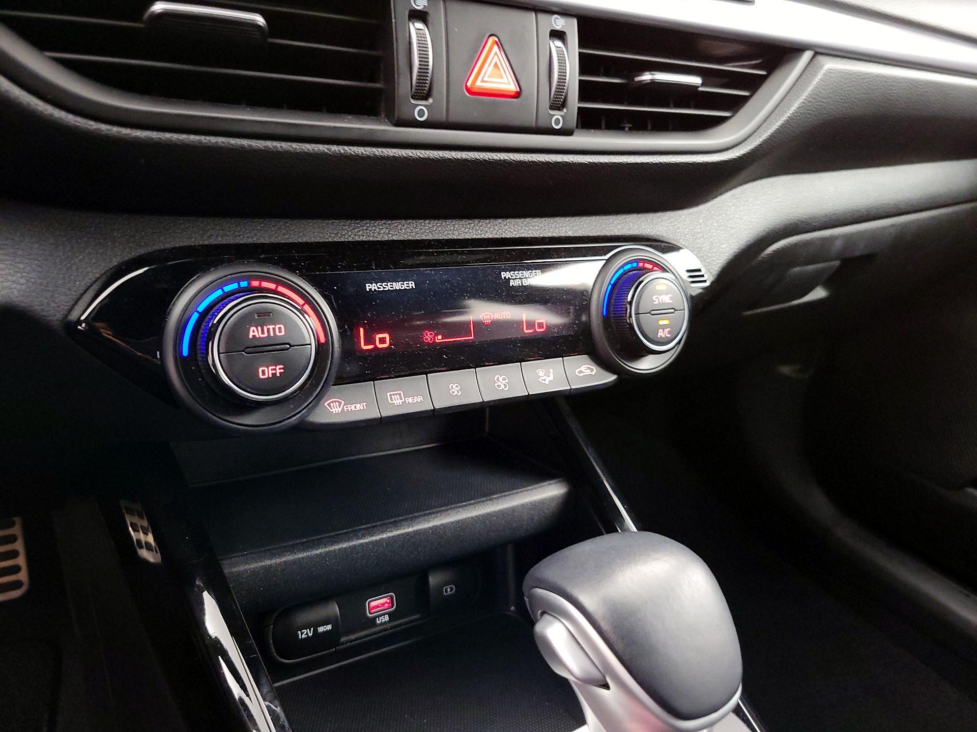 Thumbnail: 2023 Kia Forte - 17