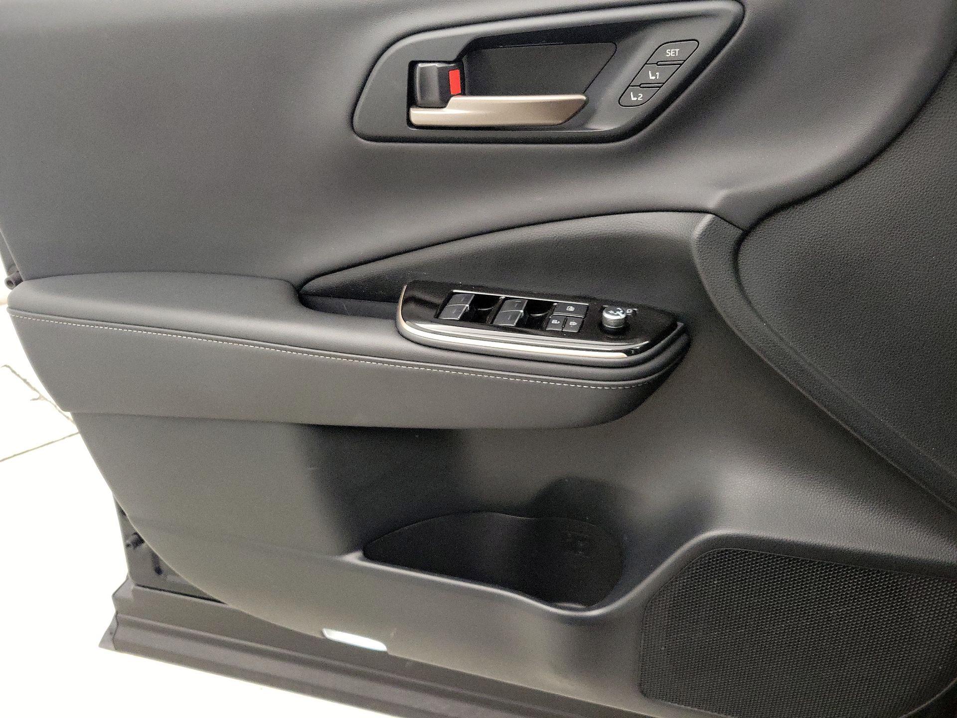 Thumbnail: 2024 Toyota Crown - 12