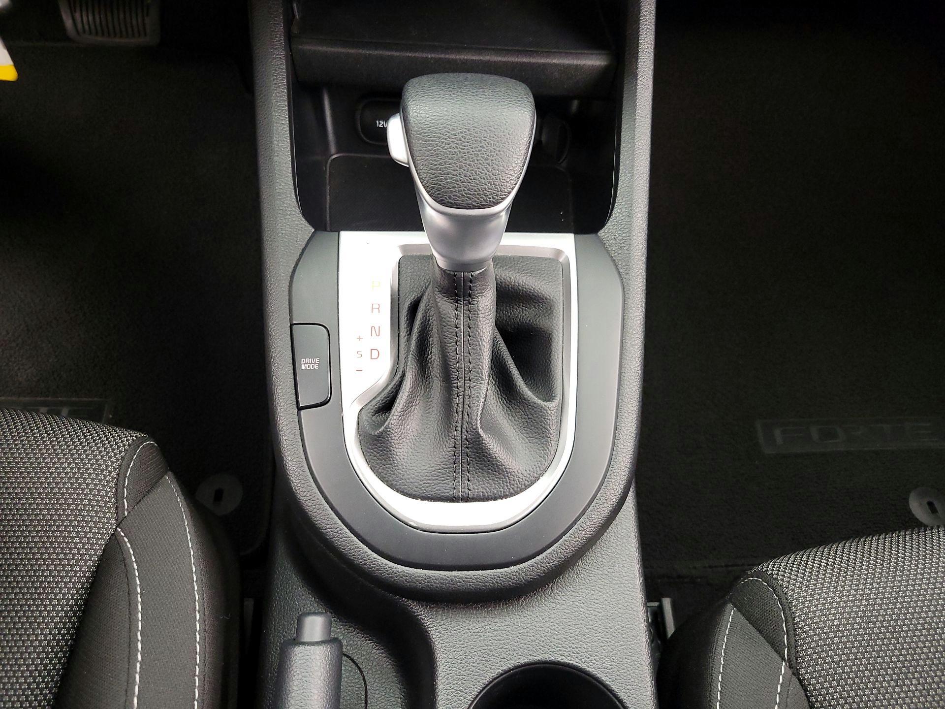 Thumbnail: 2023 Kia Forte - 17