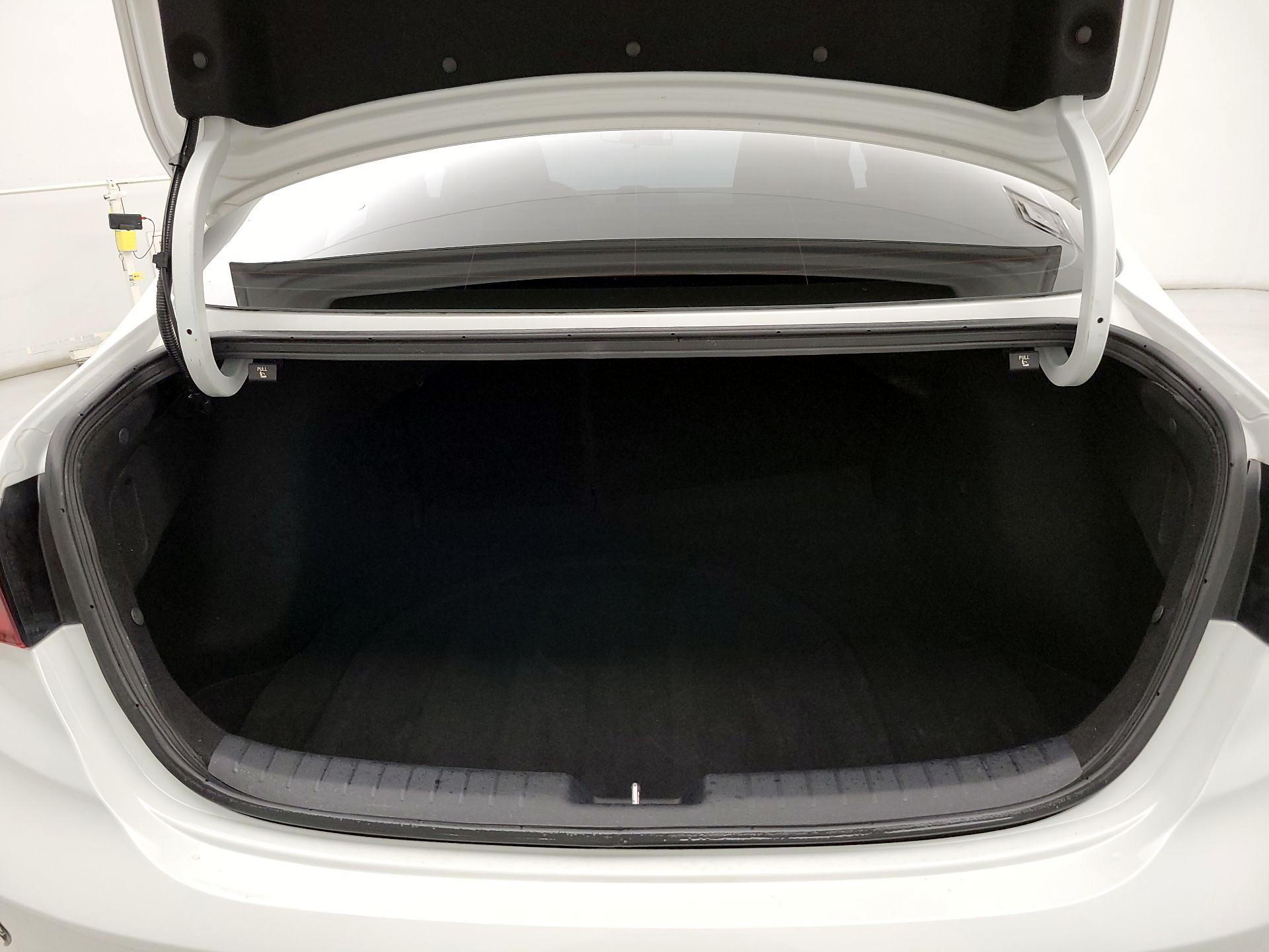 Thumbnail: 2023 Kia Forte - 20