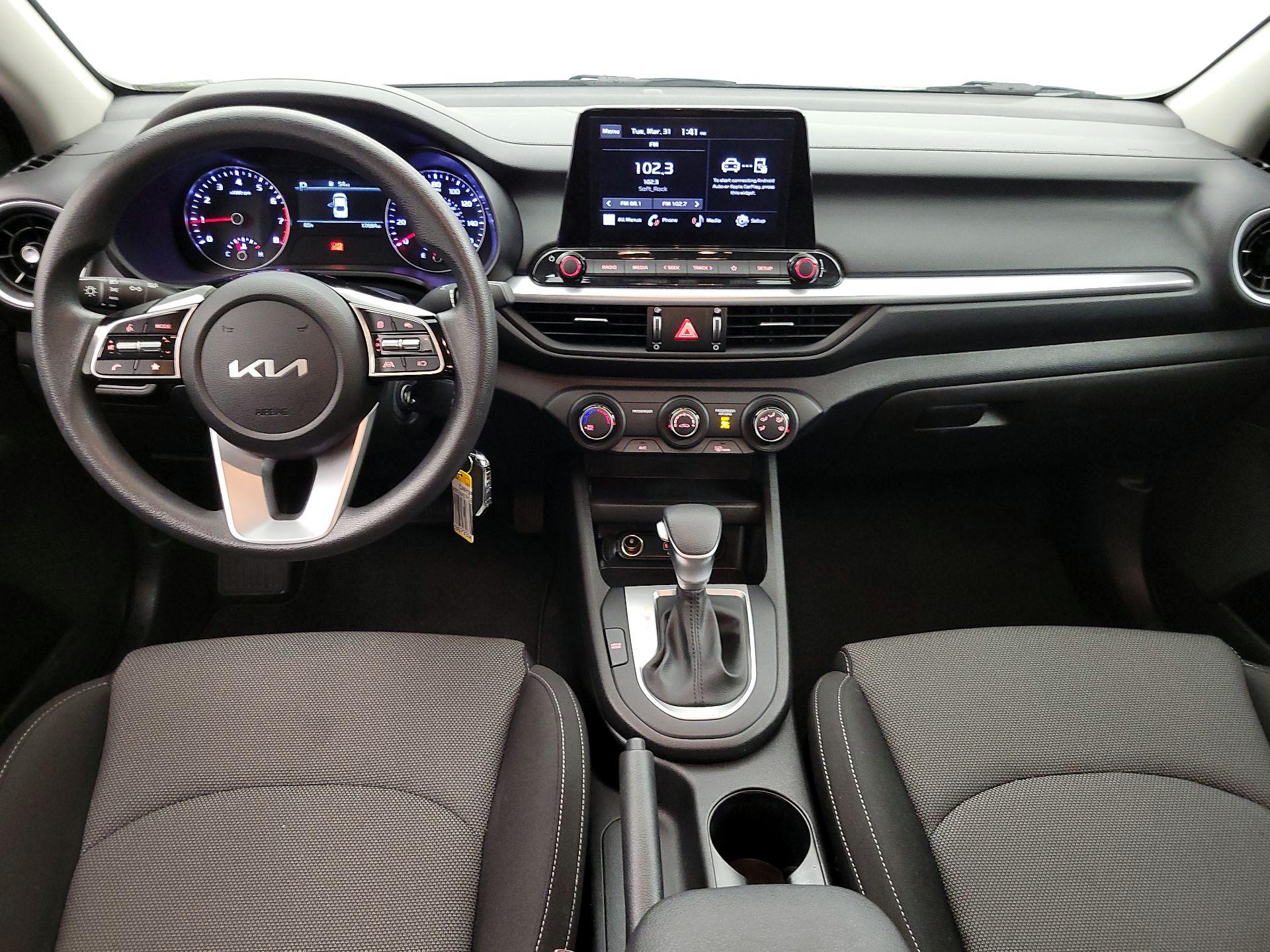 Thumbnail: 2023 Kia Forte - 9