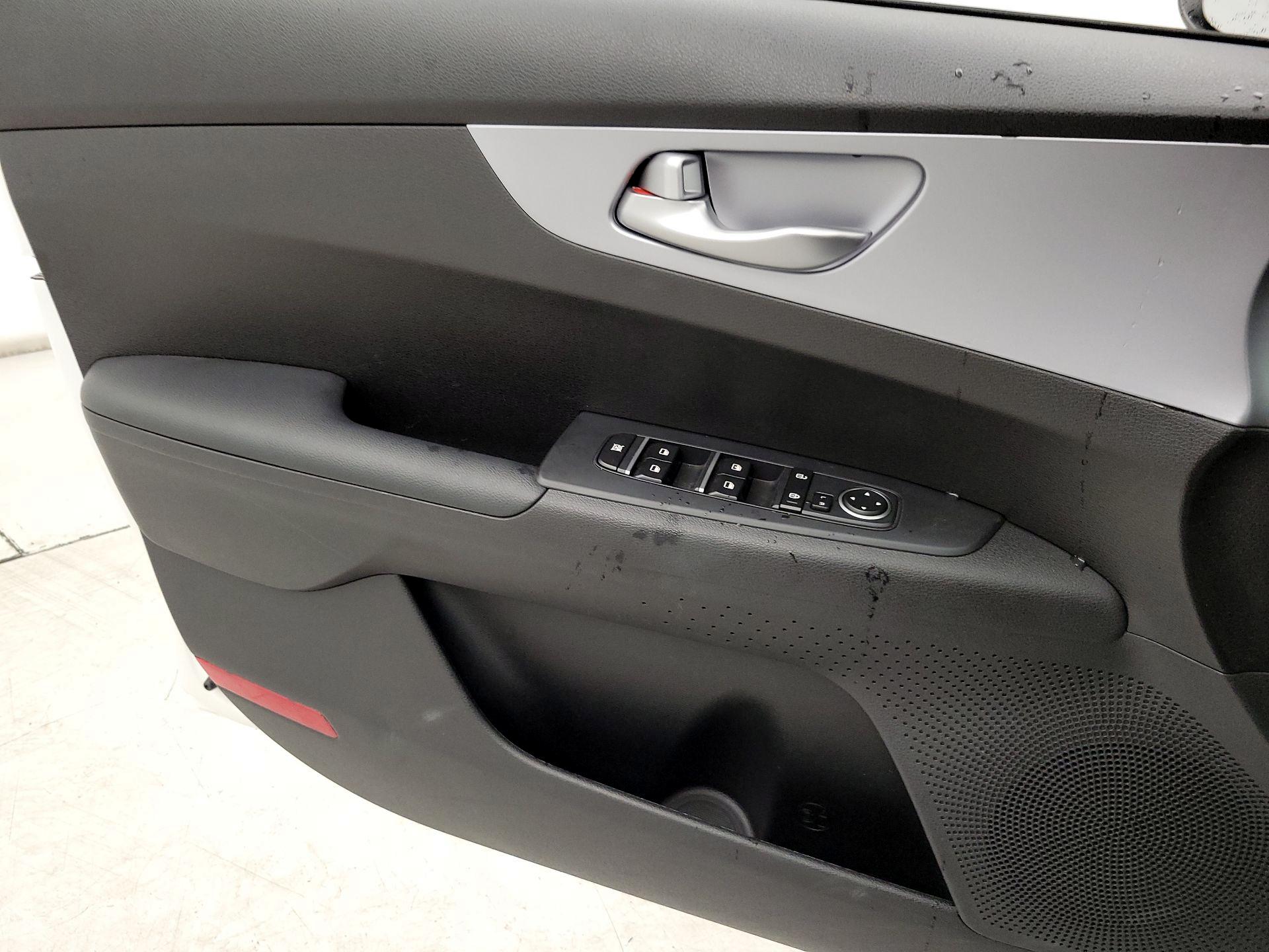 Thumbnail: 2023 Kia Forte - 12