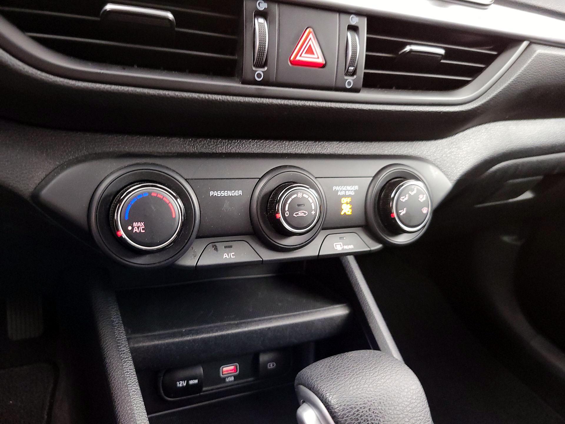 Thumbnail: 2024 Kia Forte - 16