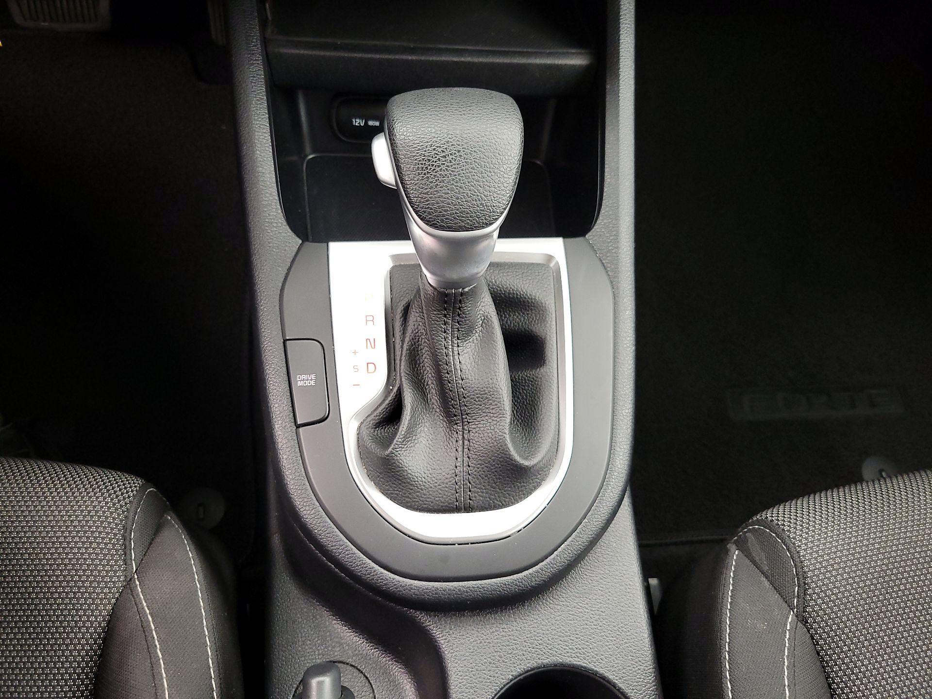 Thumbnail: 2024 Kia Forte - 17