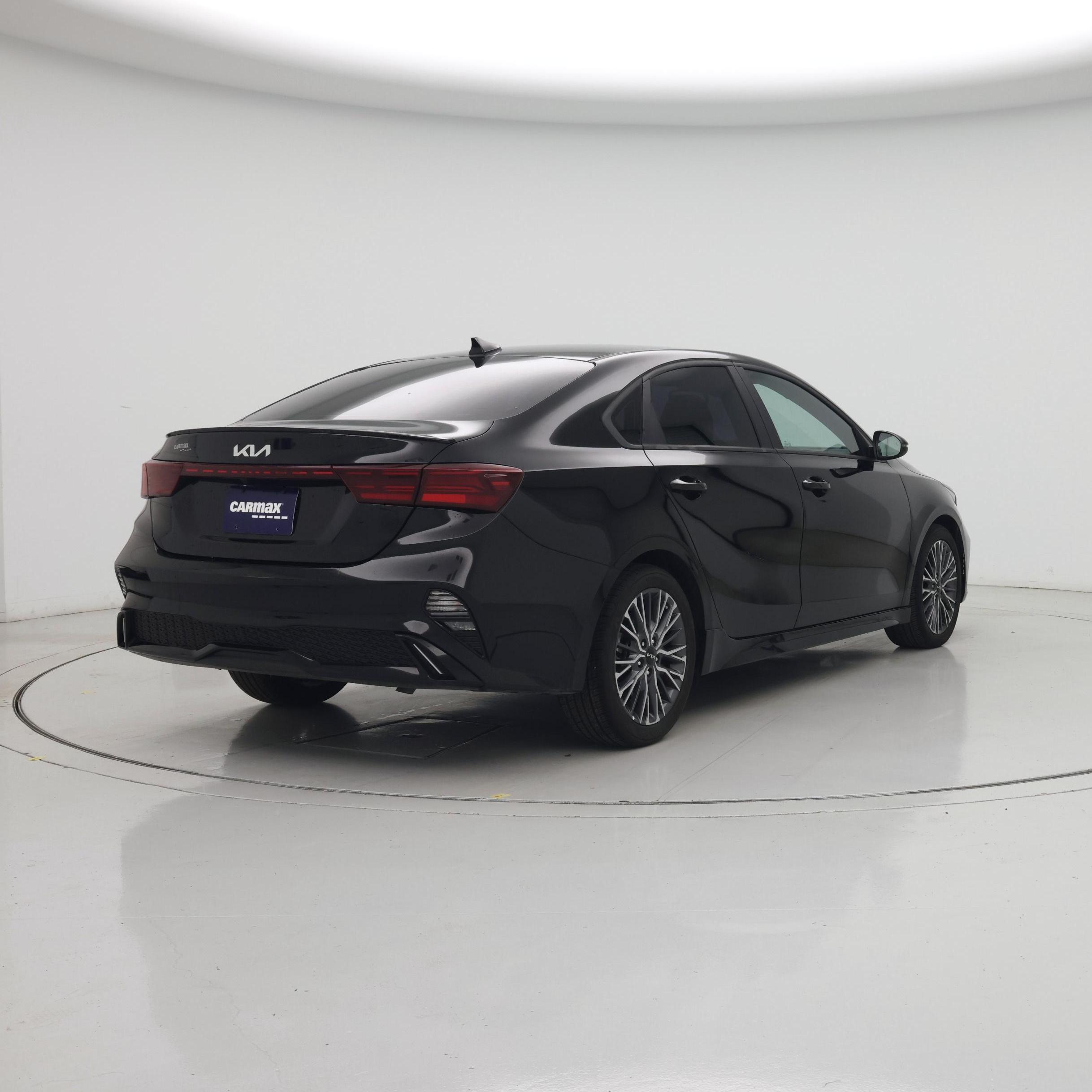 Thumbnail: 2024 Kia Forte - 8