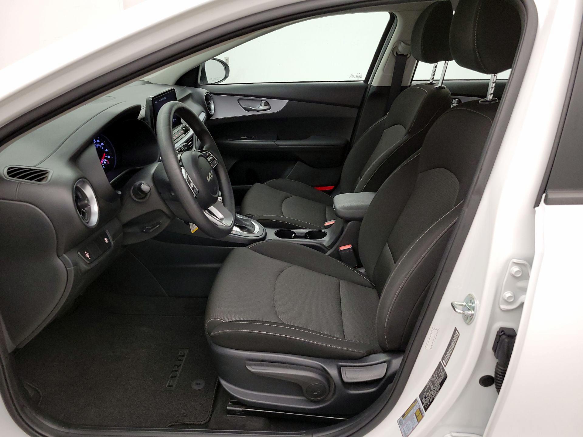 Thumbnail: 2024 Kia Forte - 11