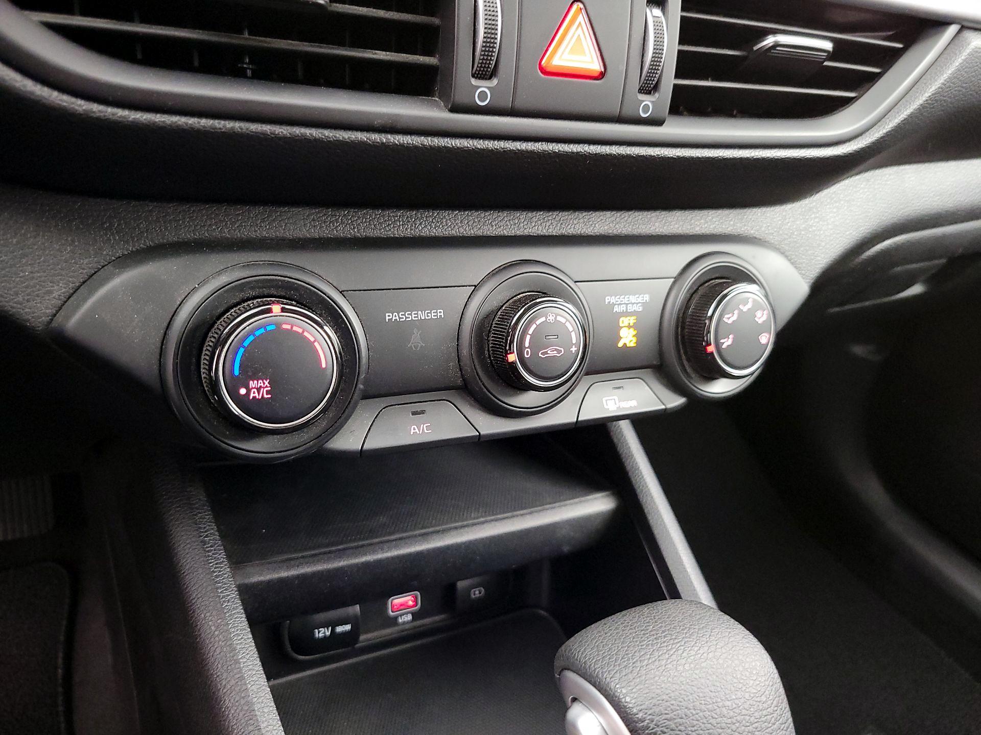 Thumbnail: 2024 Kia Forte - 16