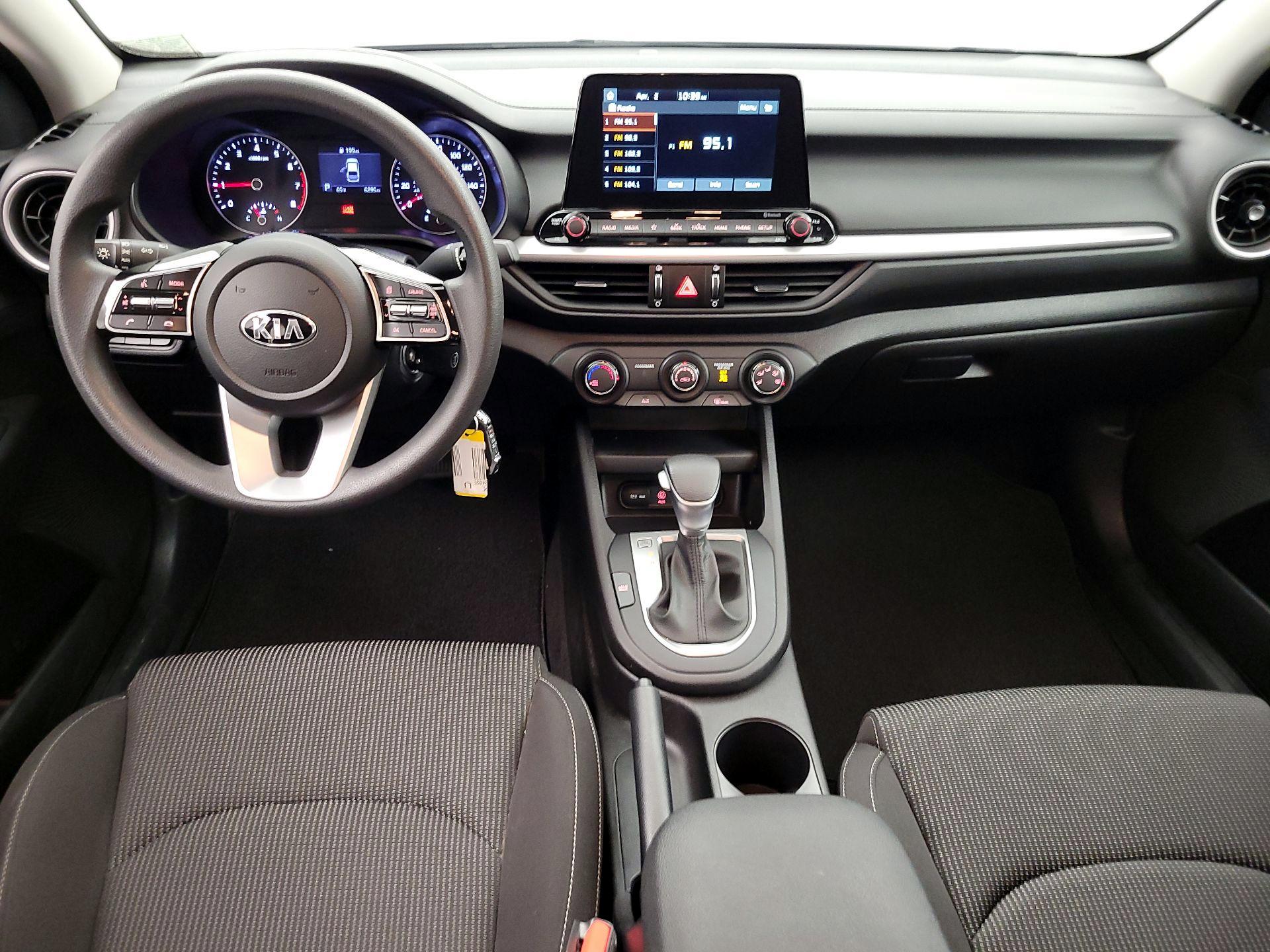 Thumbnail: 2020 Kia Forte - 9