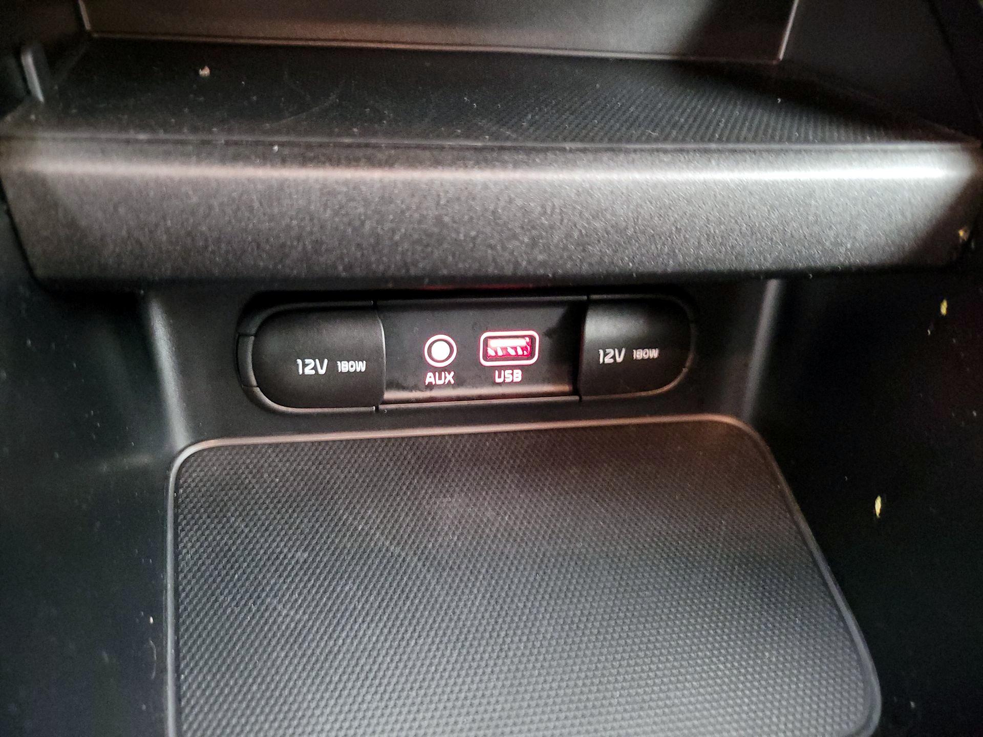 Thumbnail: 2020 Kia Forte - 18