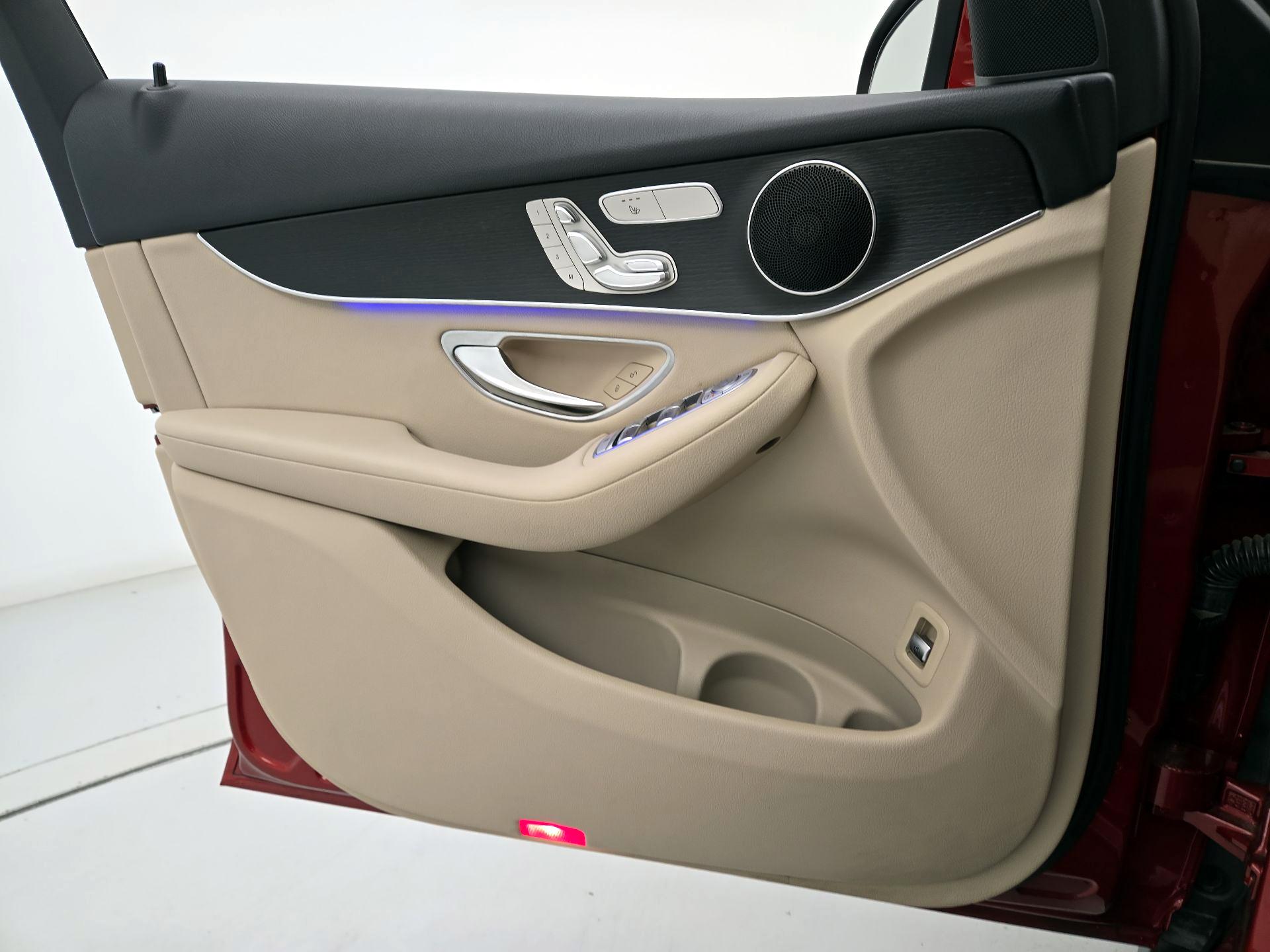 Thumbnail: 2020 Mercedes-Benz GLC - 12