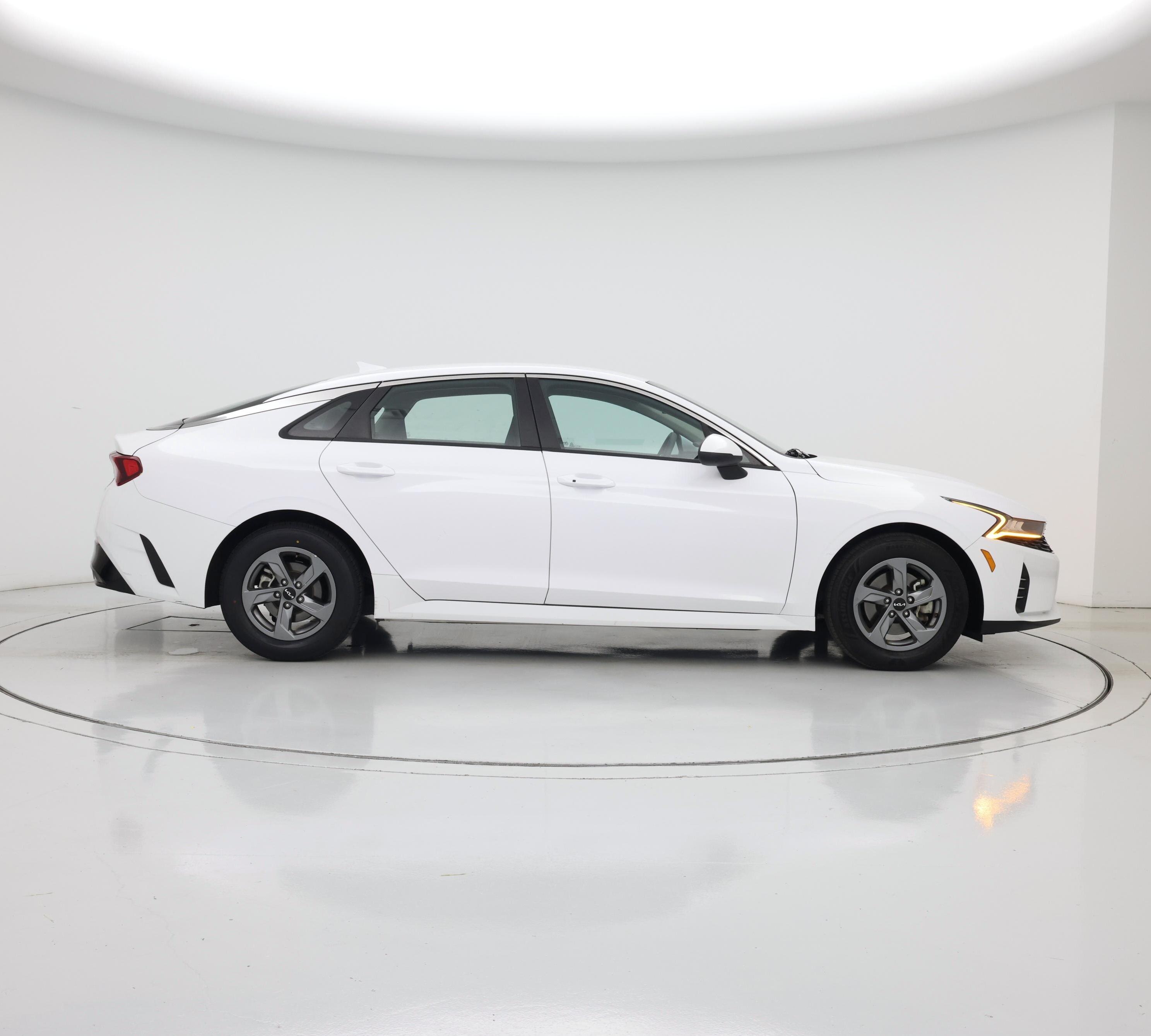 Thumbnail: 2023 Kia K5 - 7