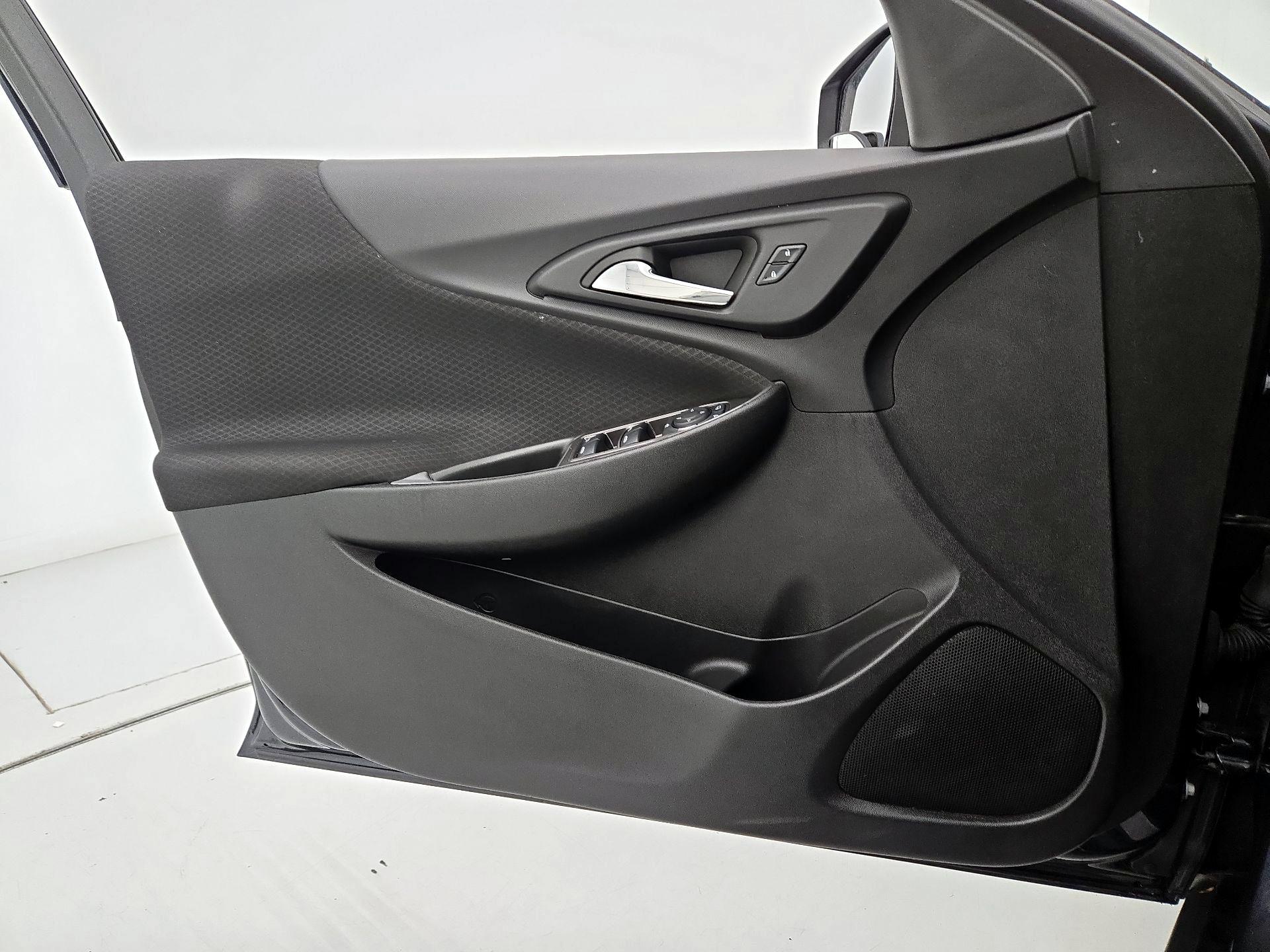 Thumbnail: 2023 Chevrolet Malibu - 12