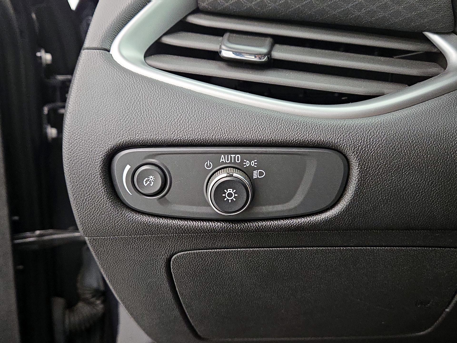 Thumbnail: 2023 Chevrolet Malibu - 13