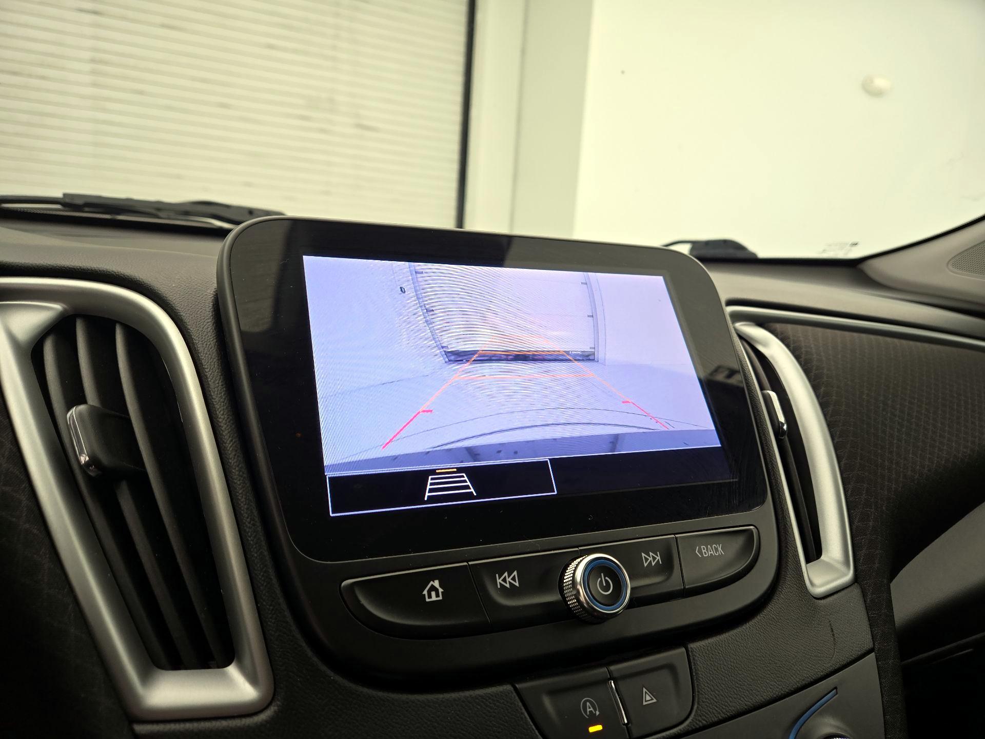 Thumbnail: 2023 Chevrolet Malibu - 14