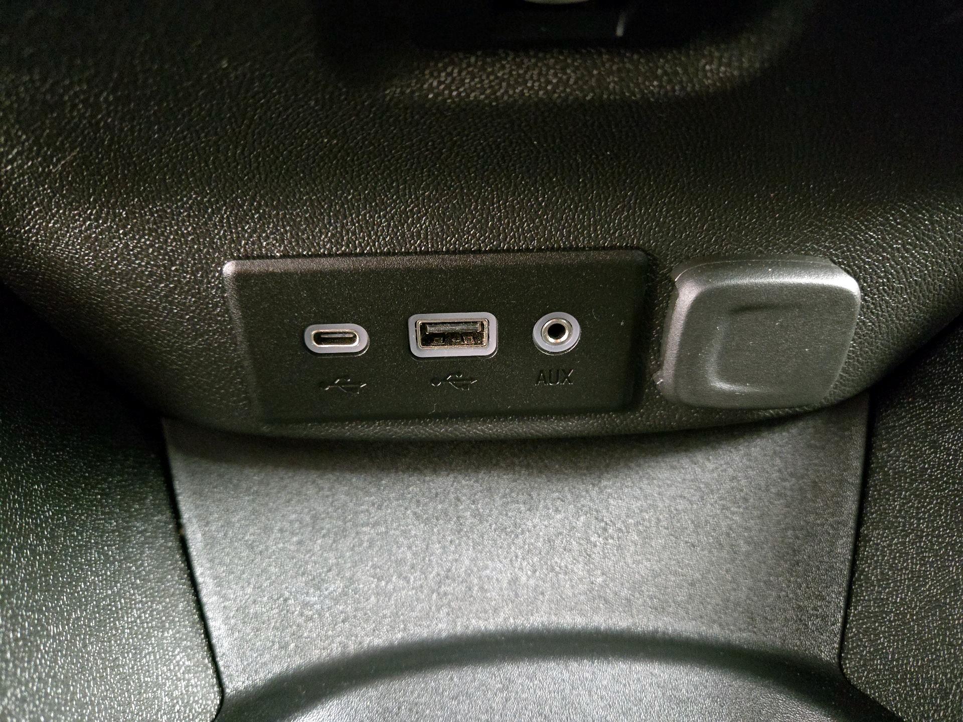 Thumbnail: 2023 Chevrolet Malibu - 18