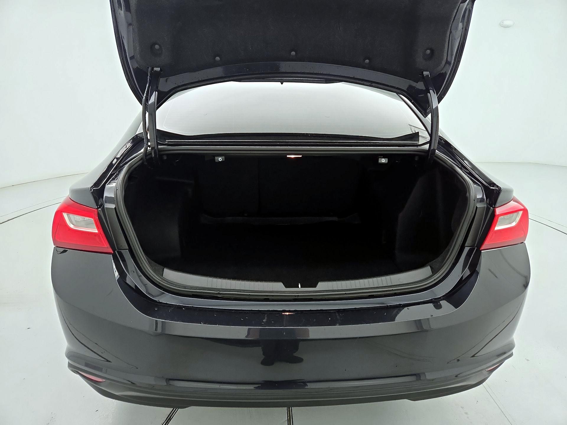 Thumbnail: 2023 Chevrolet Malibu - 20